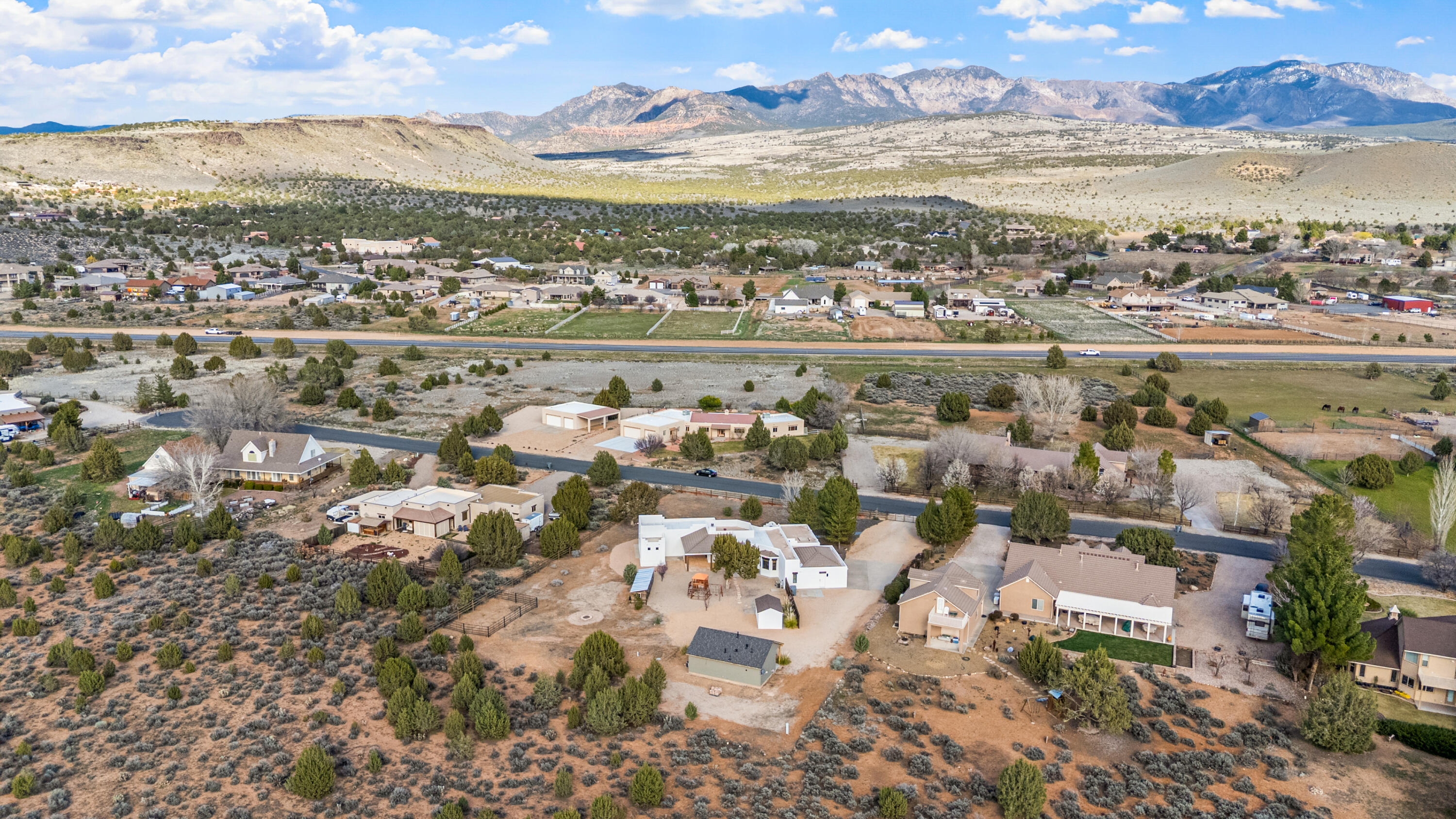DAMMERON VALLEY OLD FARM - Residential