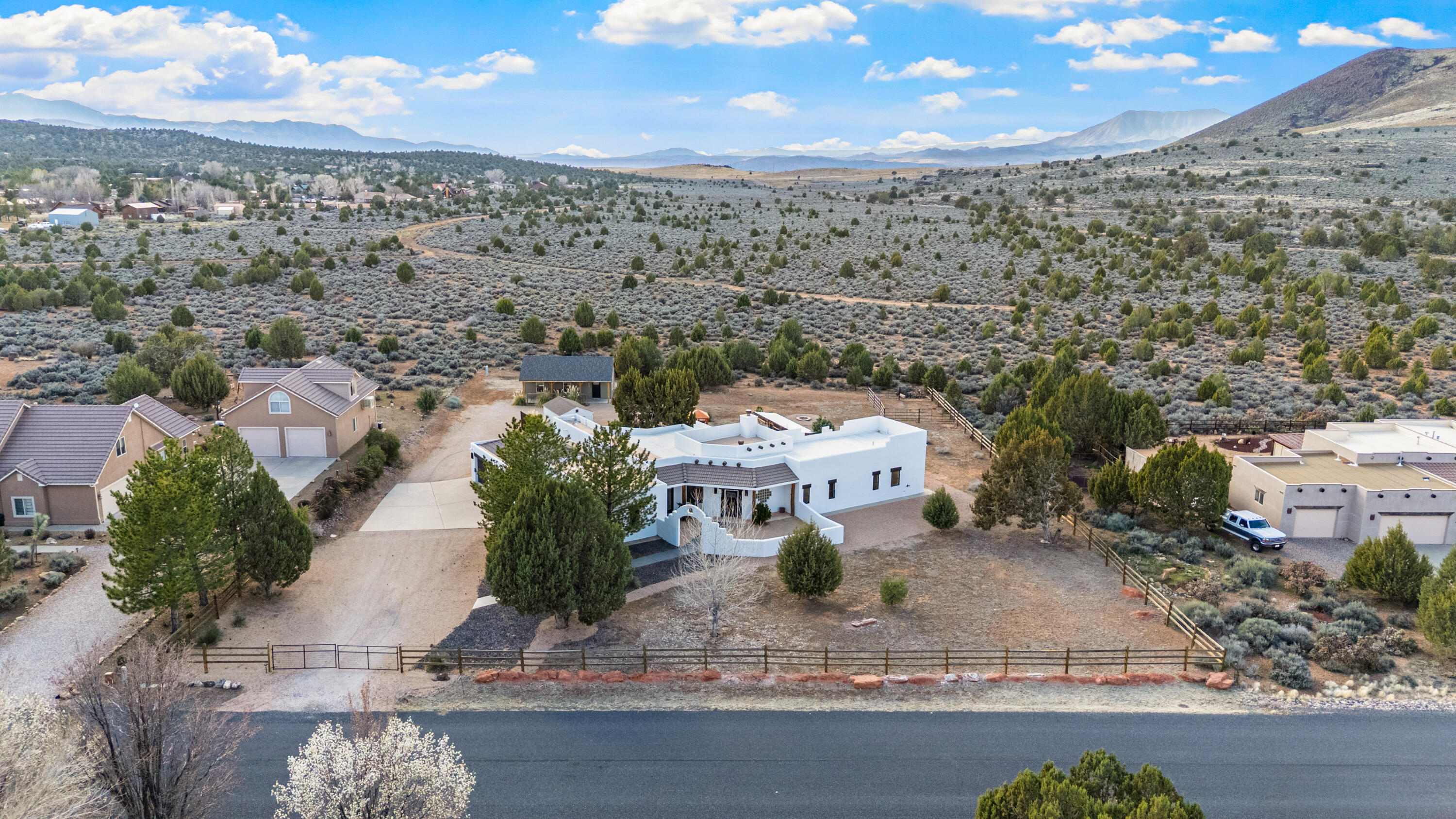 DAMMERON VALLEY OLD FARM - Residential