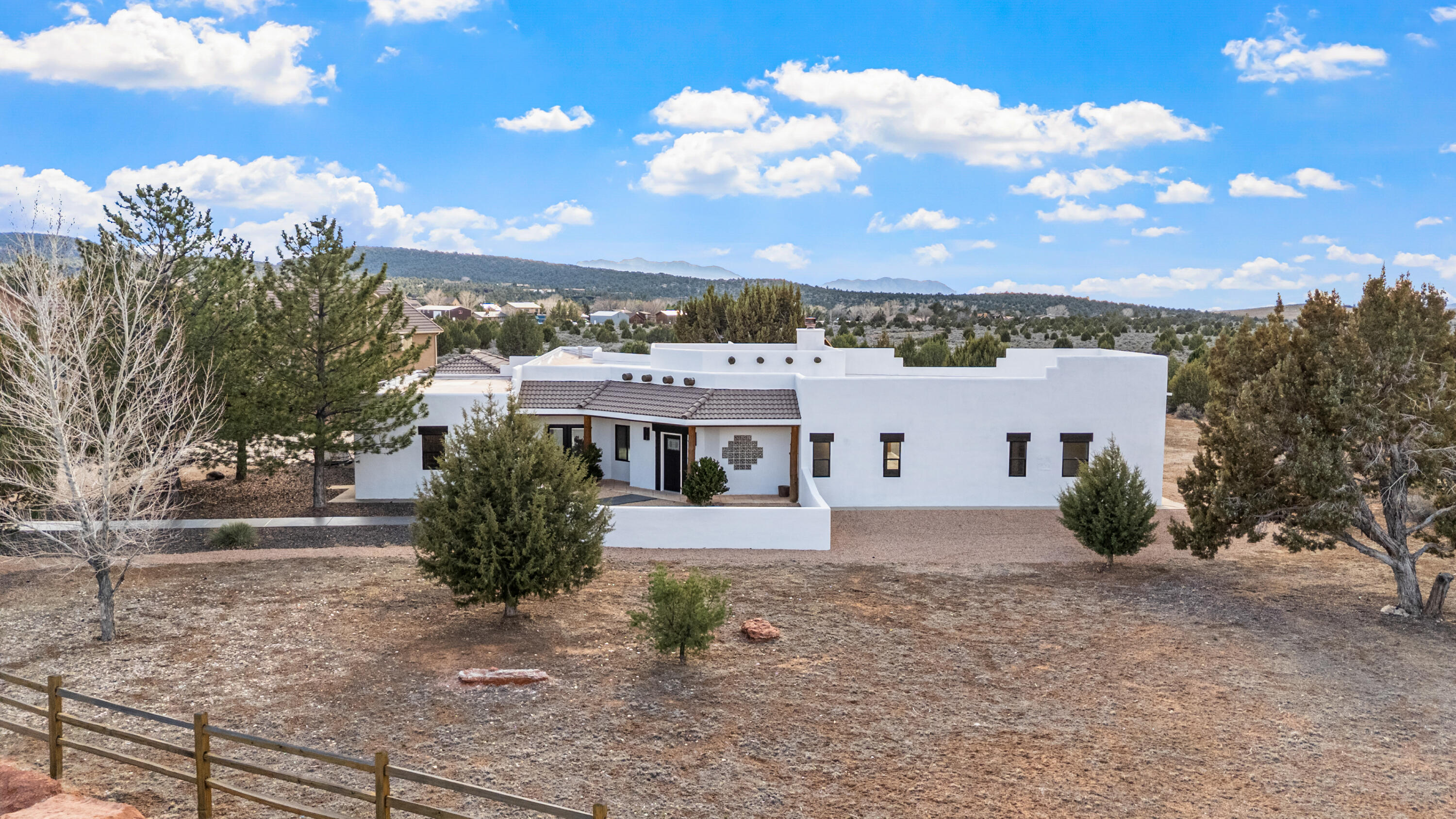 DAMMERON VALLEY OLD FARM - Residential