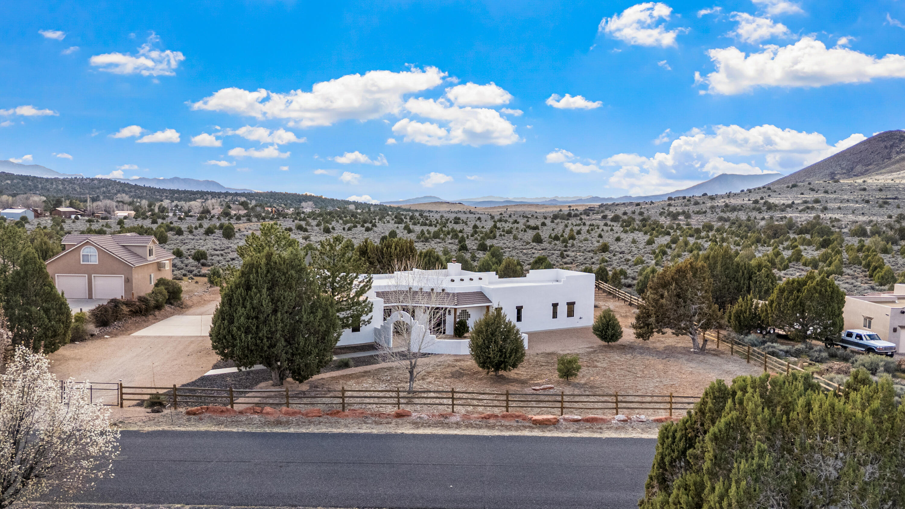 DAMMERON VALLEY OLD FARM - Residential