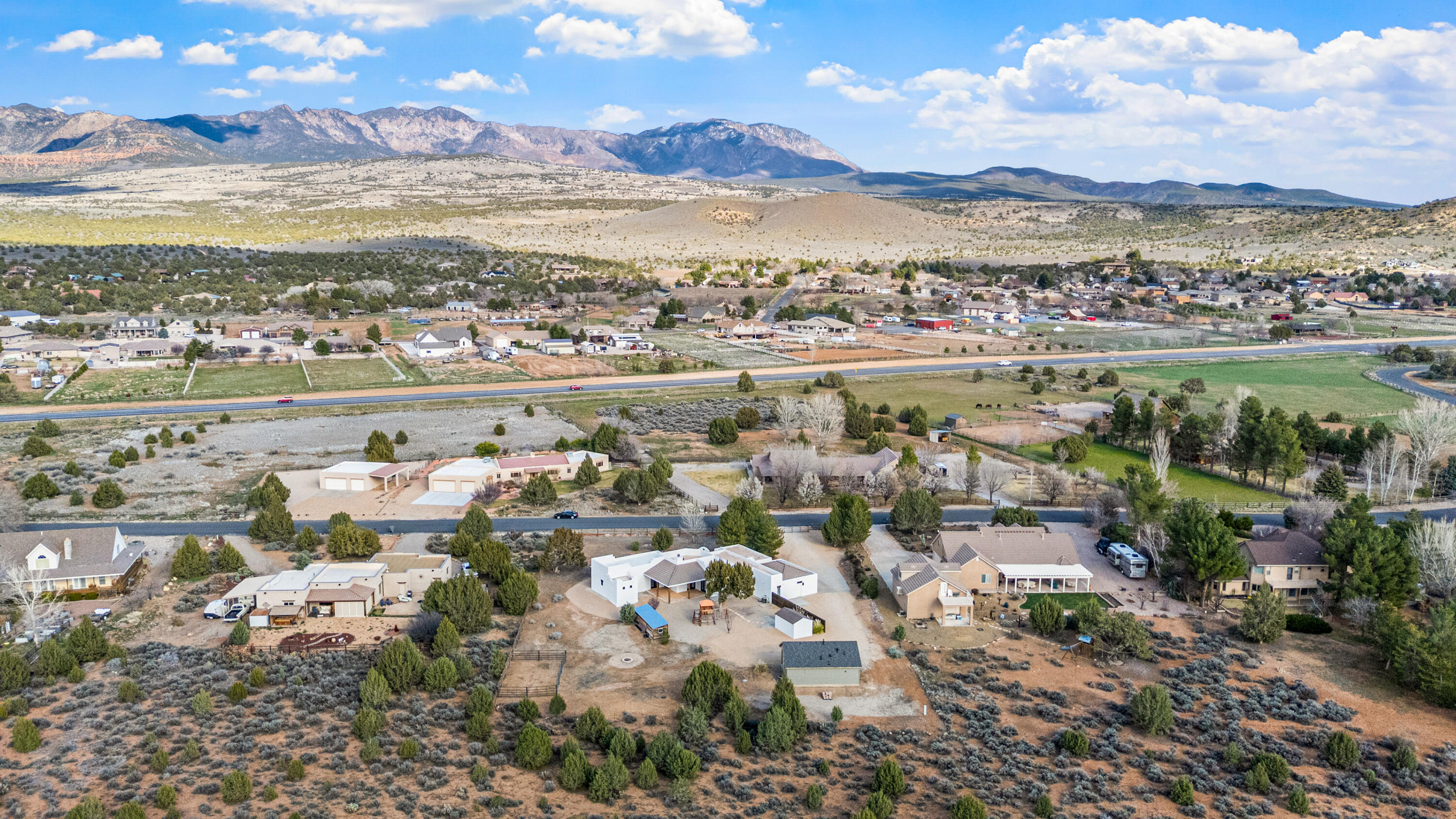 DAMMERON VALLEY OLD FARM - Residential