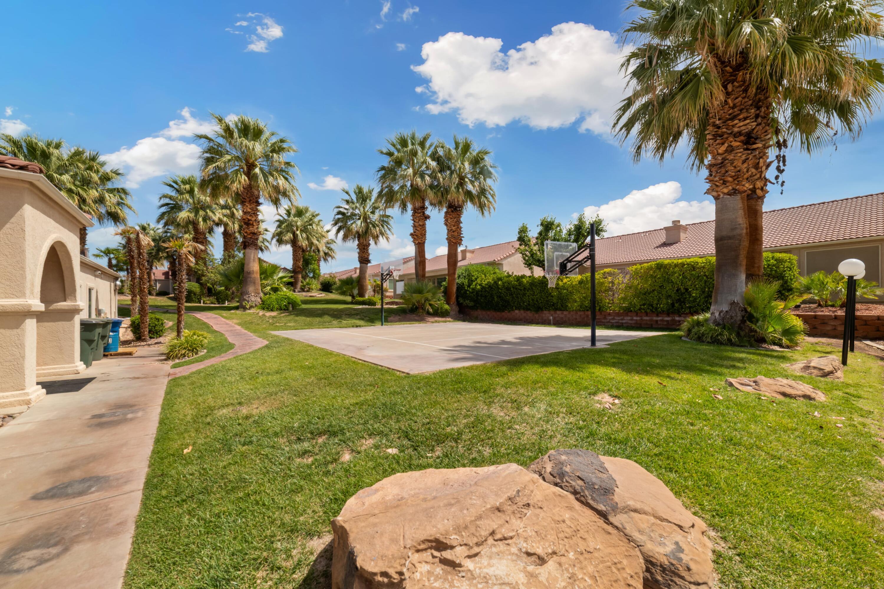 SILVERCREEK TOWNHOMES - Residential