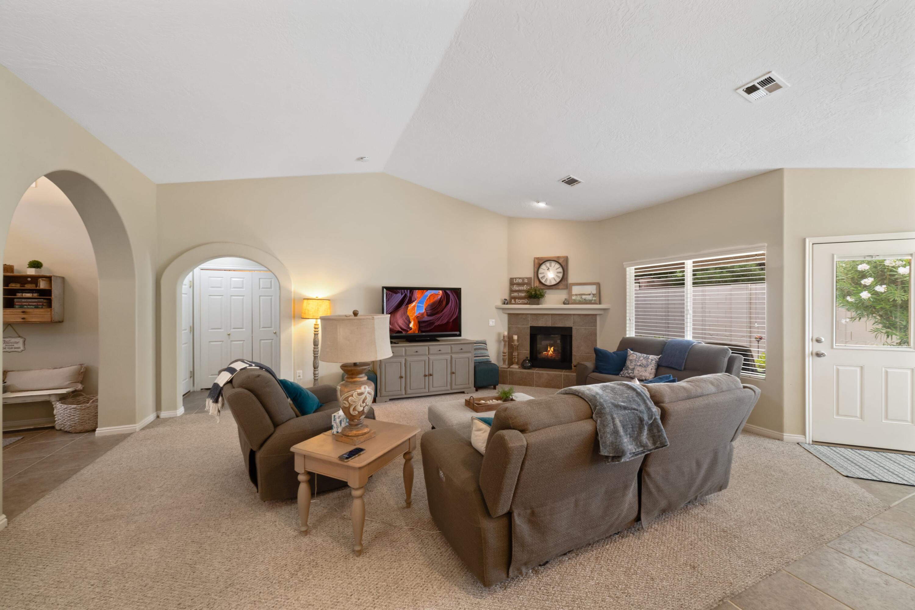 SILVERCREEK TOWNHOMES - Residential