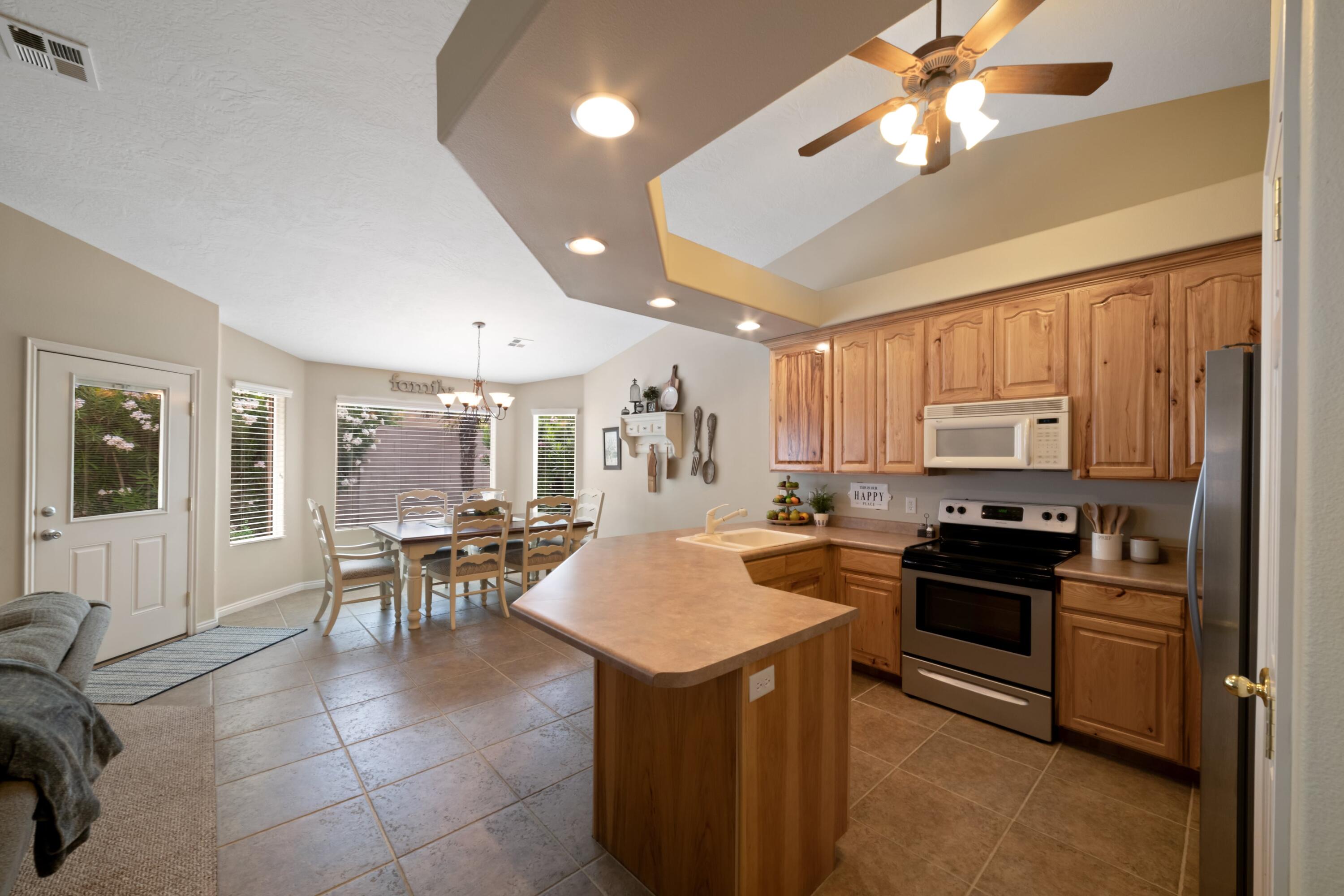 SILVERCREEK TOWNHOMES - Residential