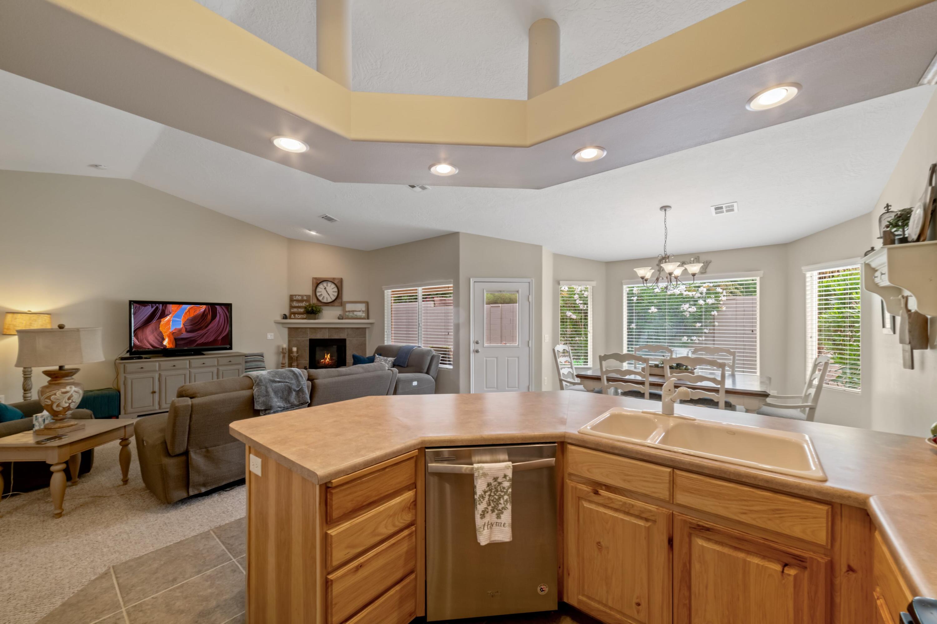 SILVERCREEK TOWNHOMES - Residential