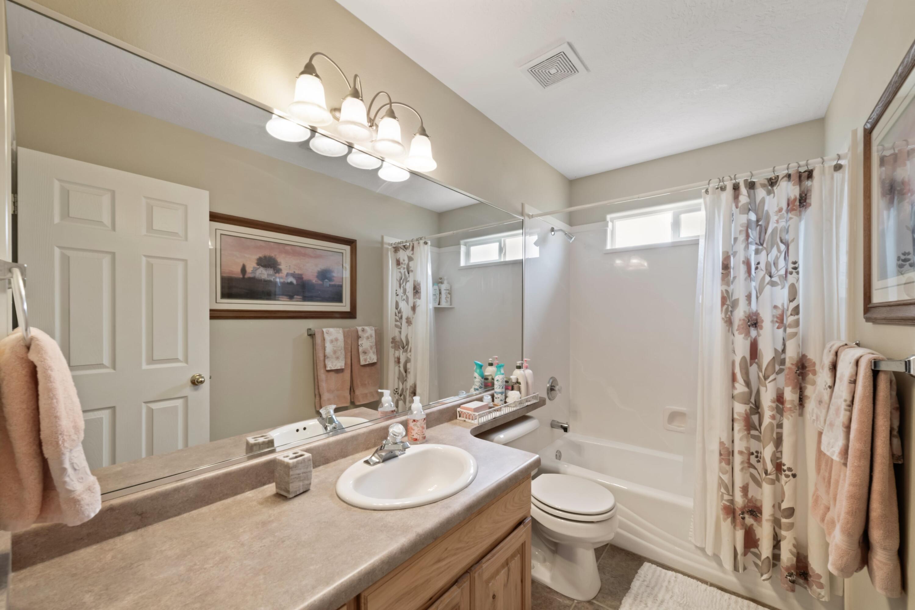 SILVERCREEK TOWNHOMES - Residential