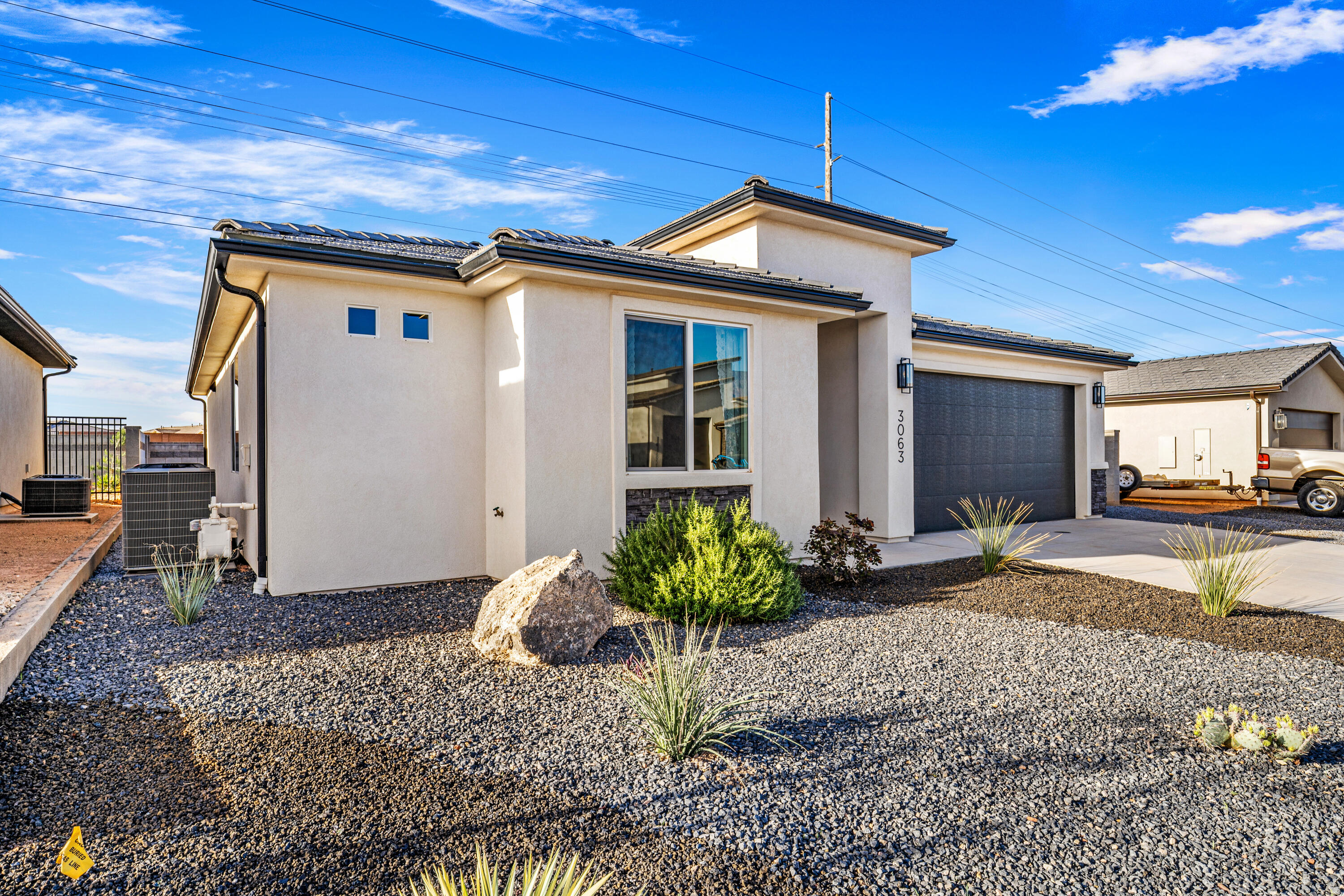 PEREGRINE POINTE WEST - Residential