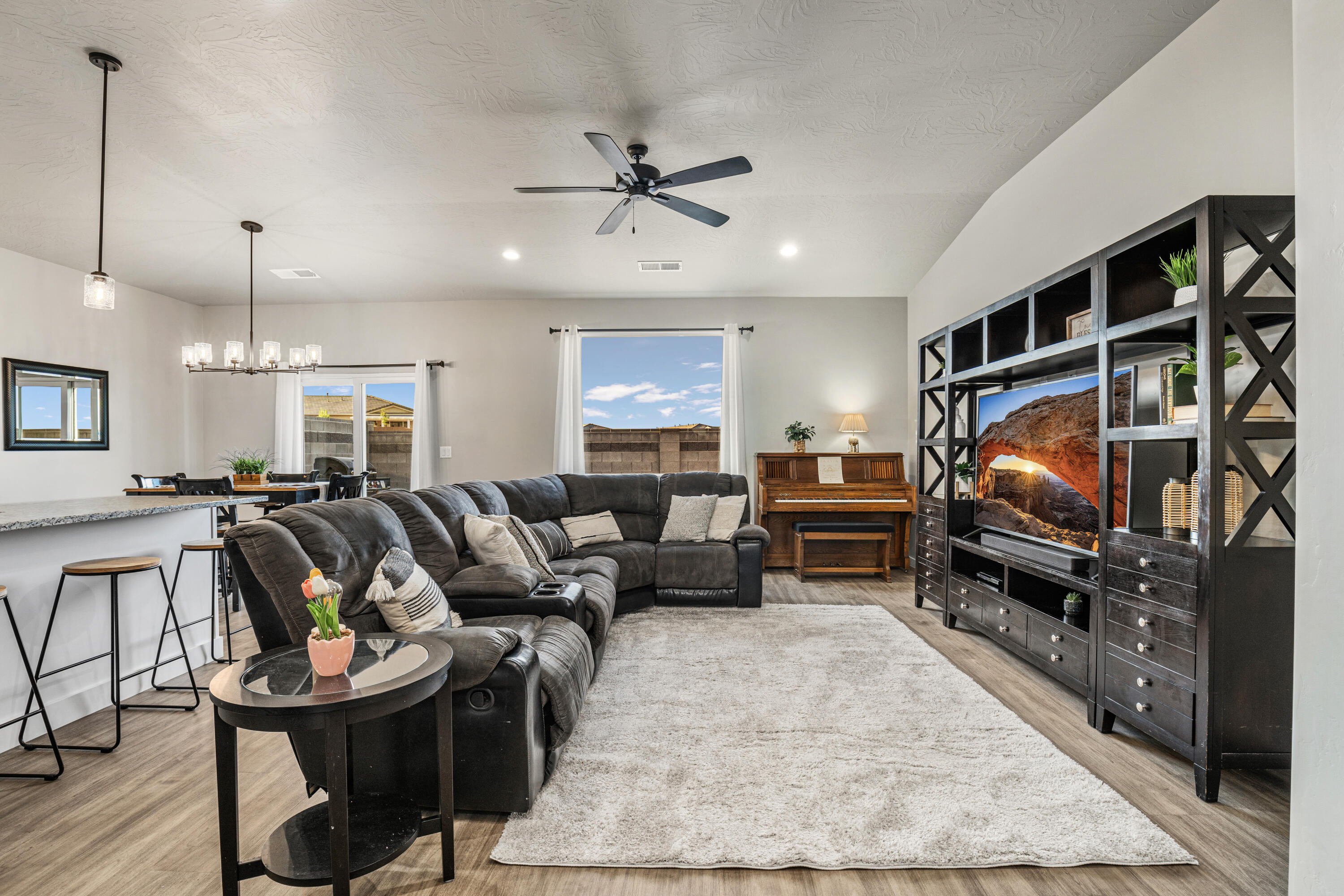 PEREGRINE POINTE WEST - Residential