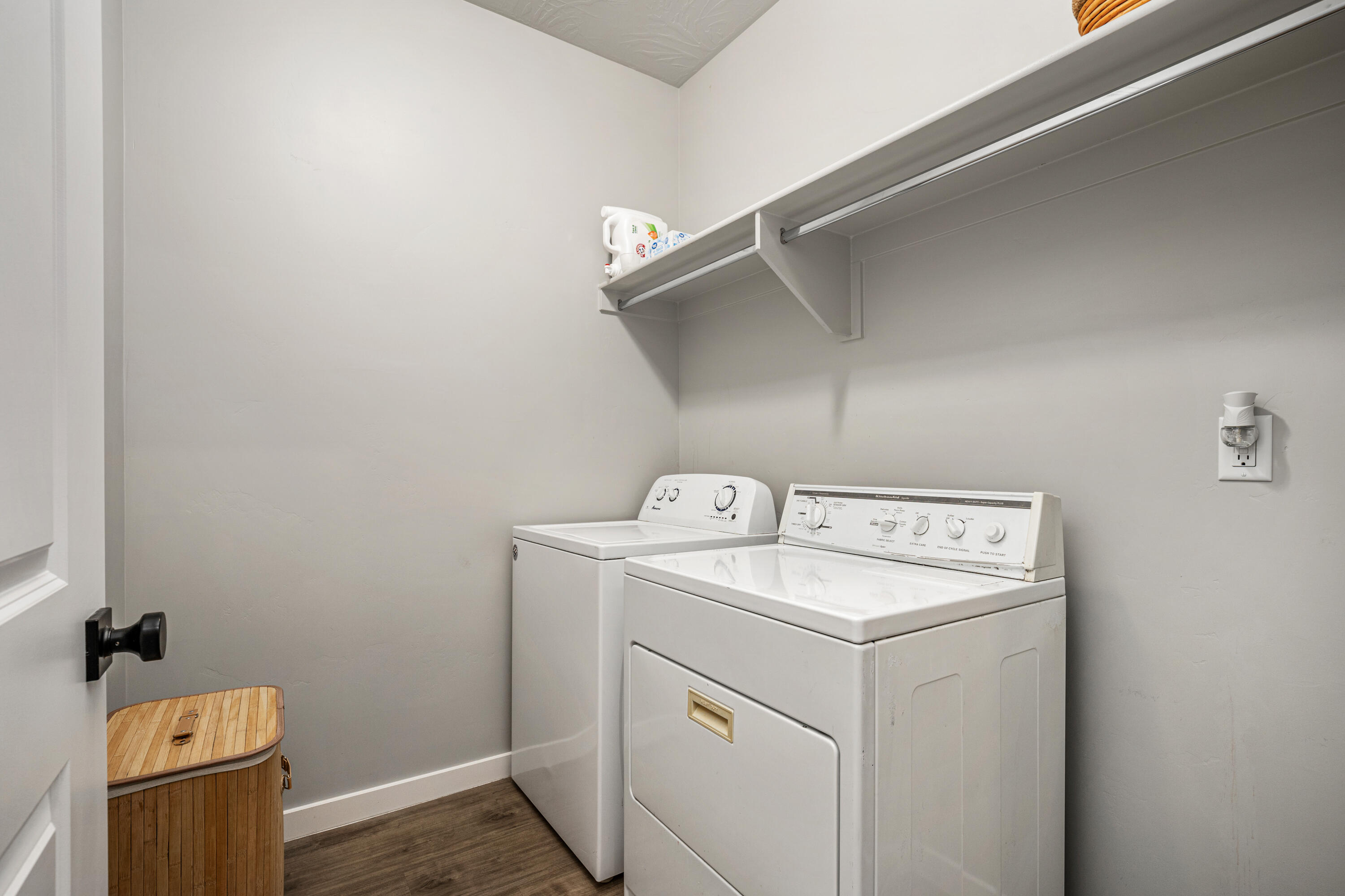 PEREGRINE POINTE WEST - Residential