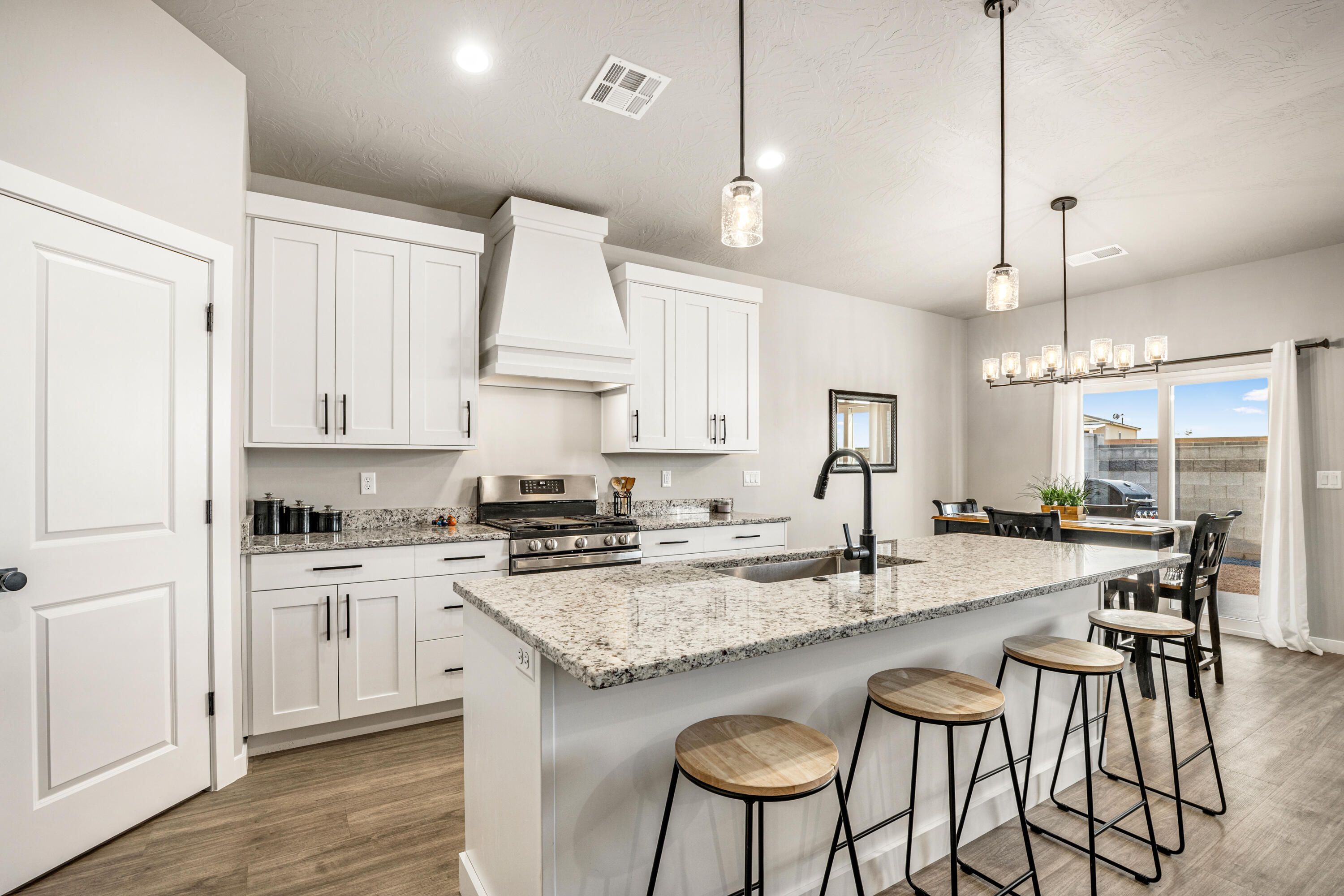 PEREGRINE POINTE WEST - Residential