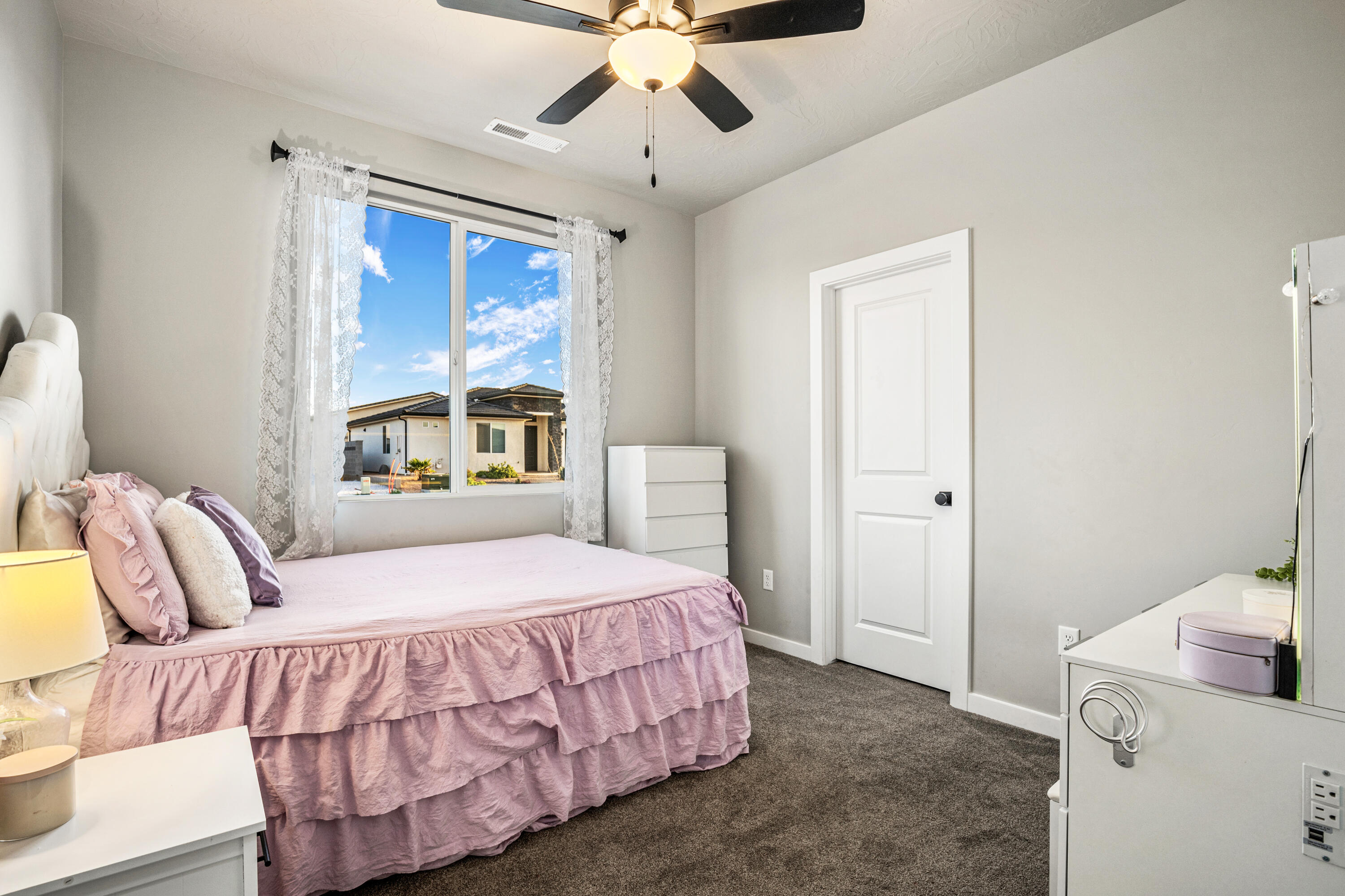 PEREGRINE POINTE WEST - Residential