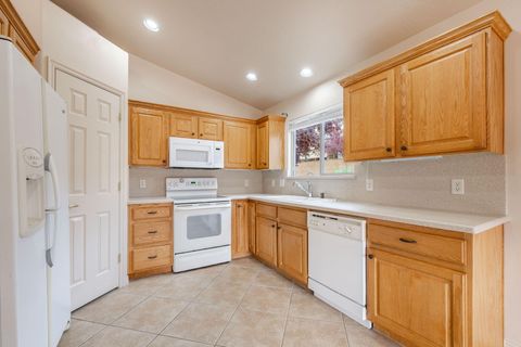 Tiny photo for 4399 S ASPEN GLOW DR W, Saint George, UT 84790 (MLS # 26-269843)
