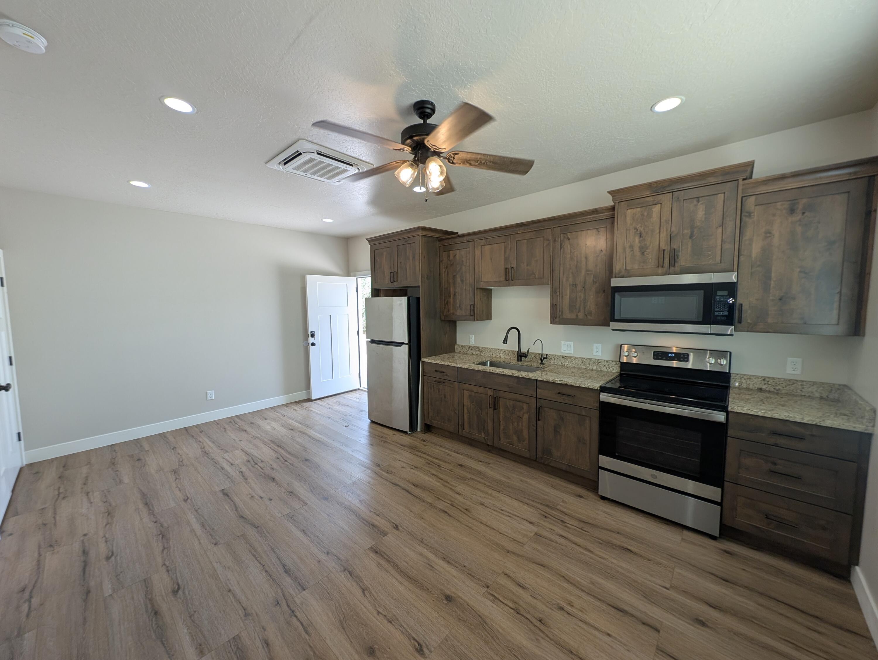 APPLE VALLEY RANCH GOOSEBERRY - Residential