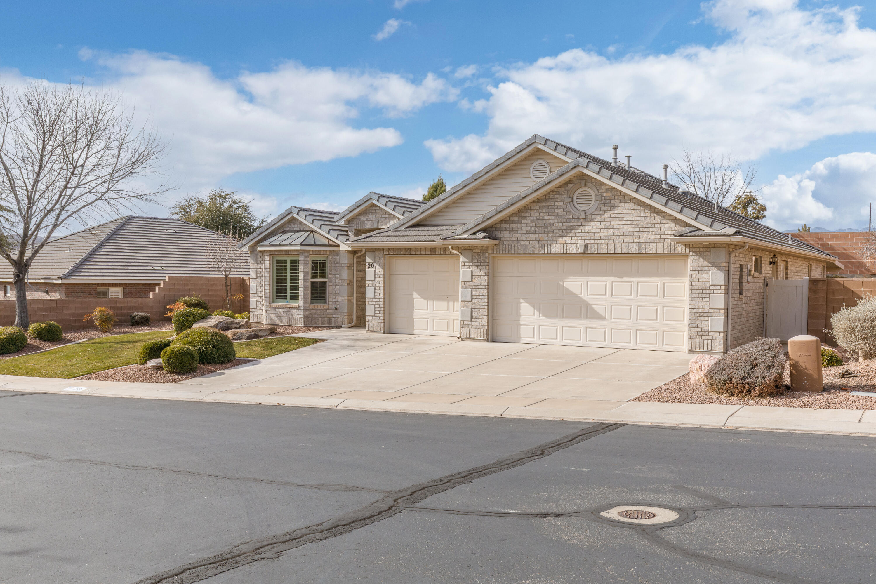 COVENTRY LANE TOWNHOMES - Residential