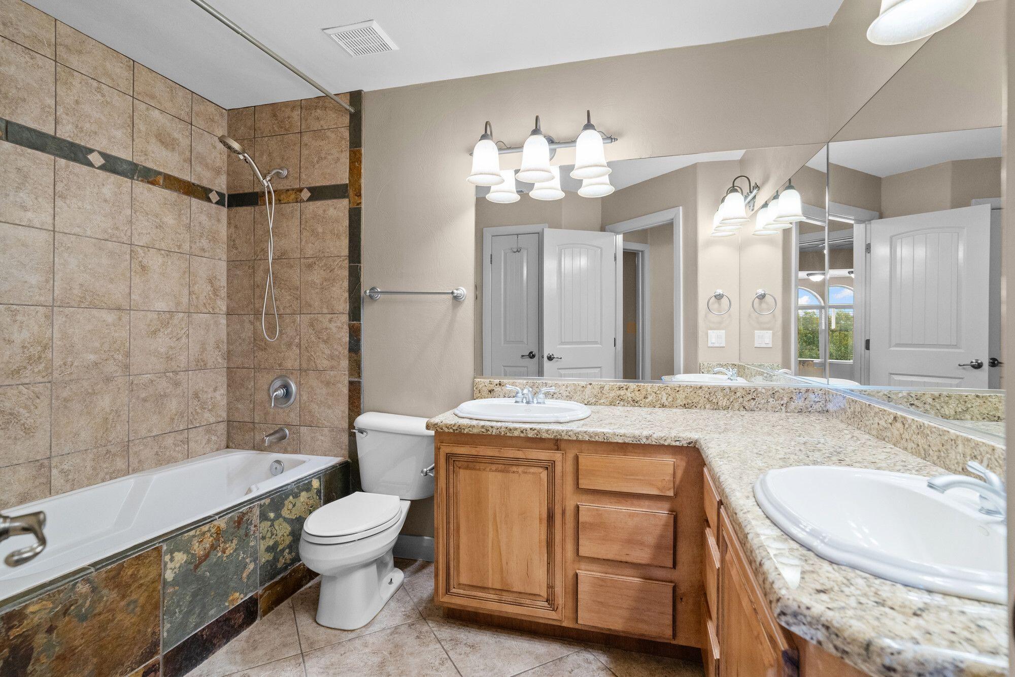 RED MOUNTAIN VIEW EST - Residential