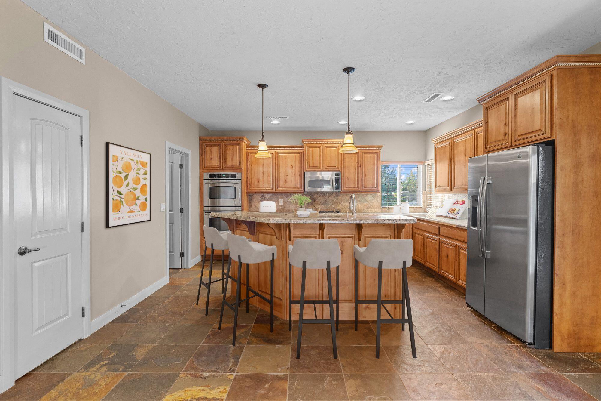 RED MOUNTAIN VIEW EST - Residential