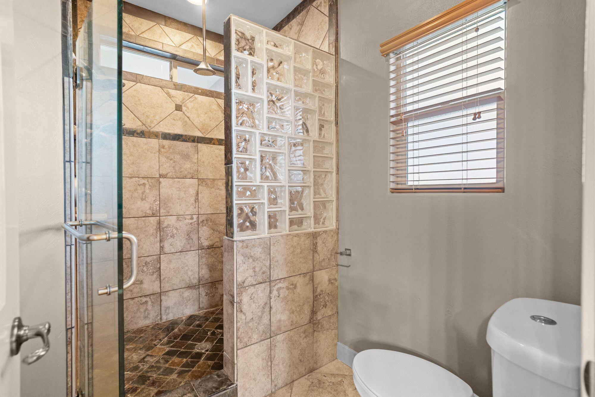 RED MOUNTAIN VIEW EST - Residential