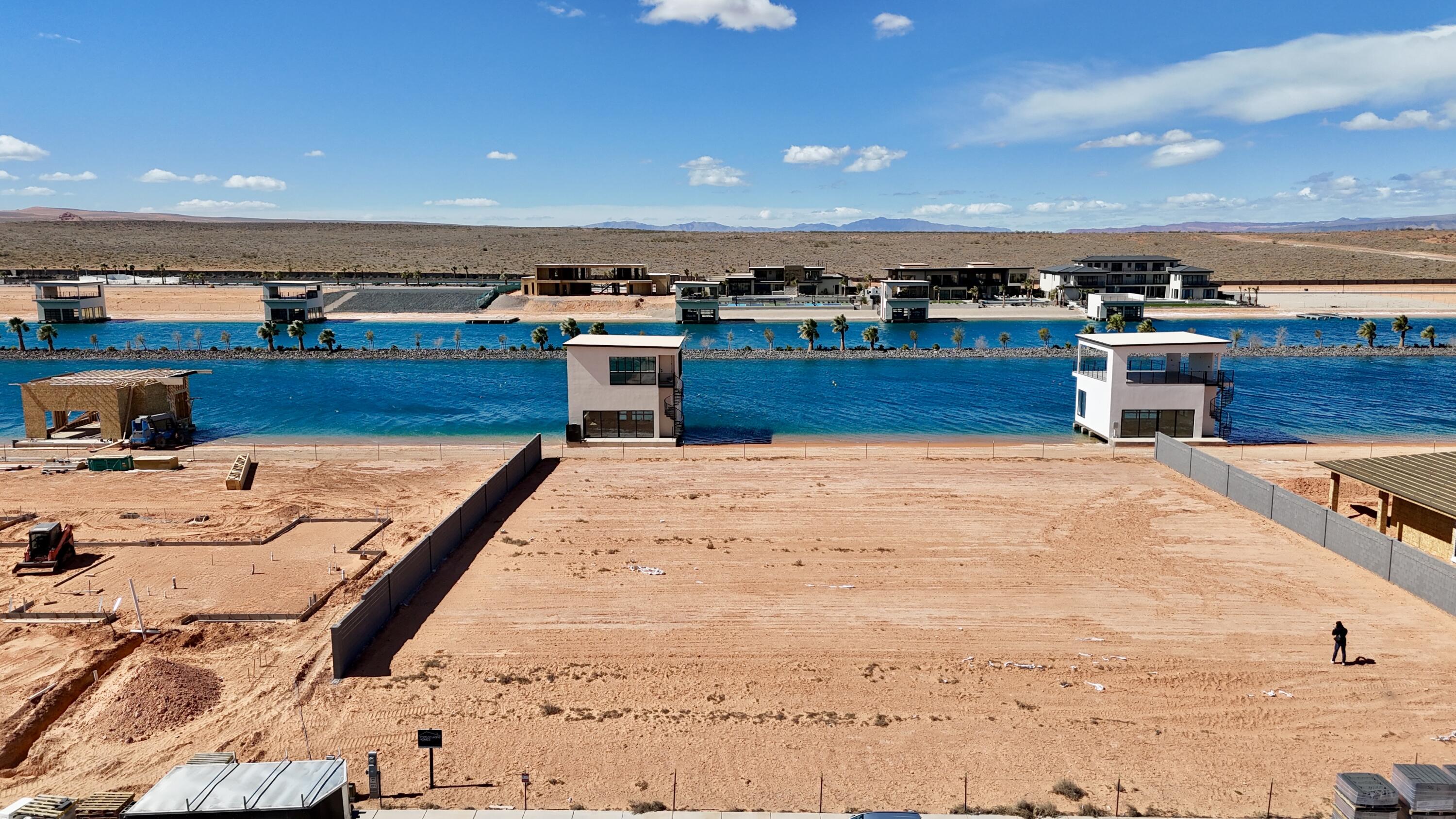 SOUTHERN SHORES - Land