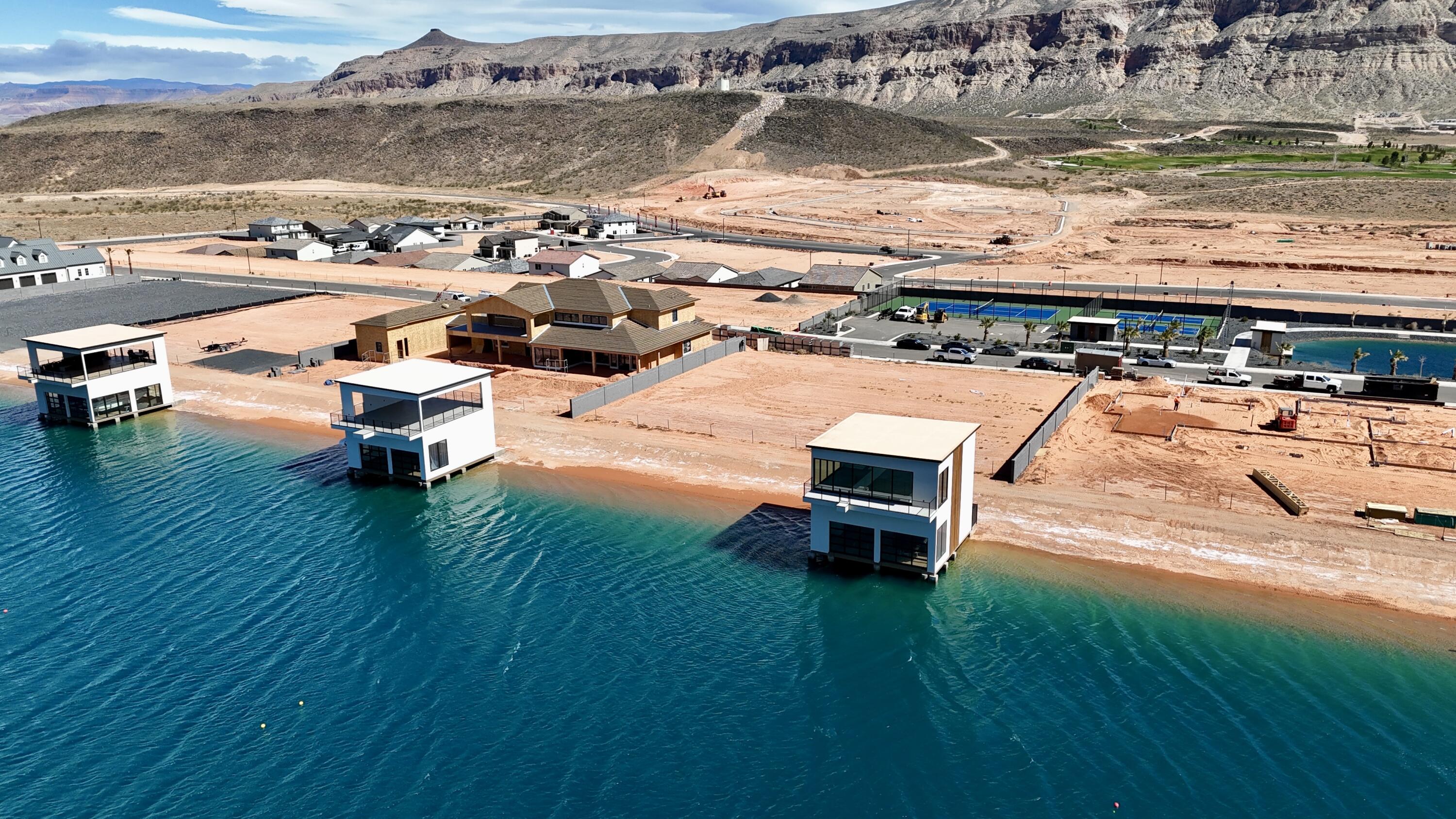 SOUTHERN SHORES - Land