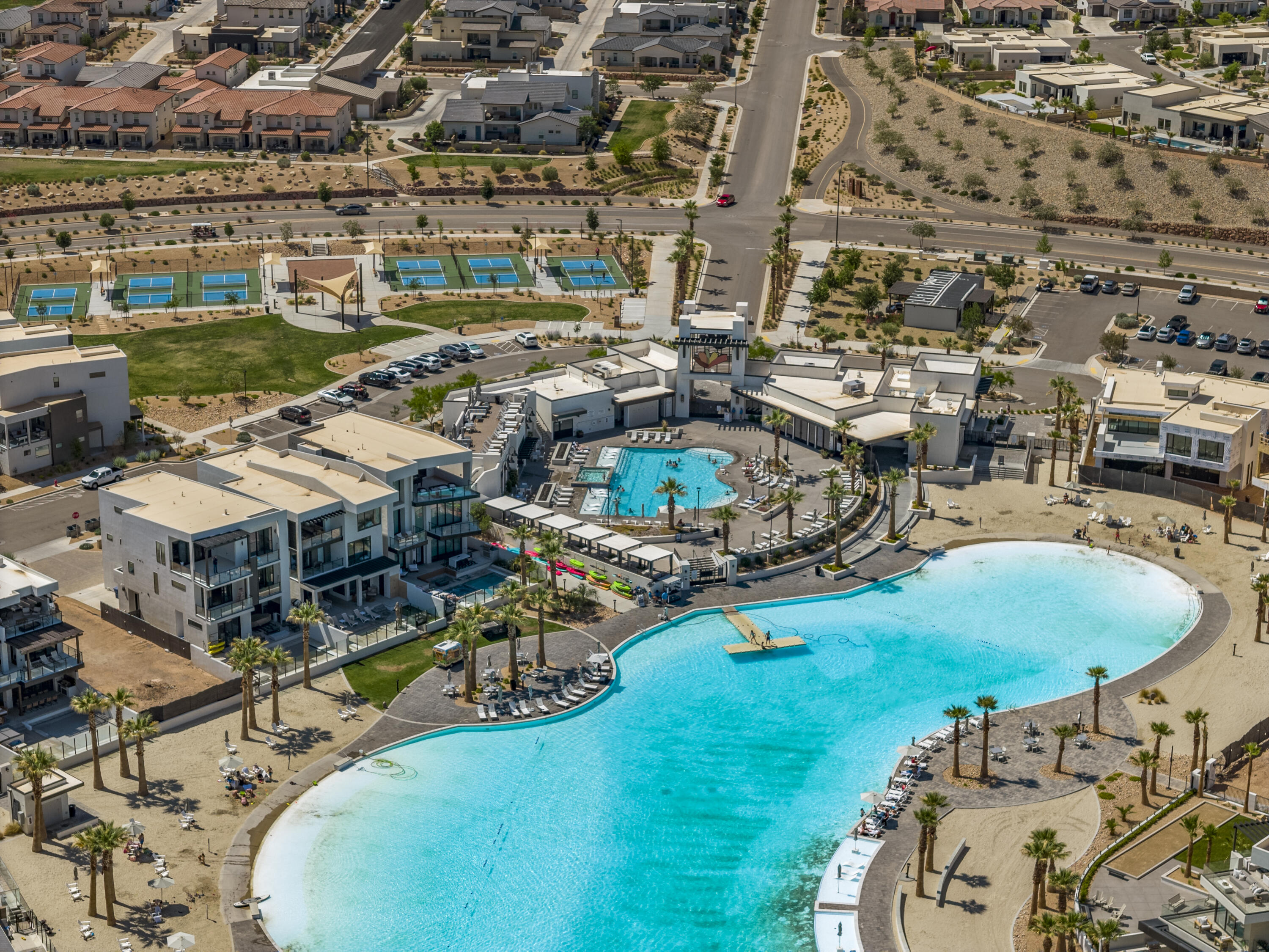 DESERT COLOR RESORT - Residential