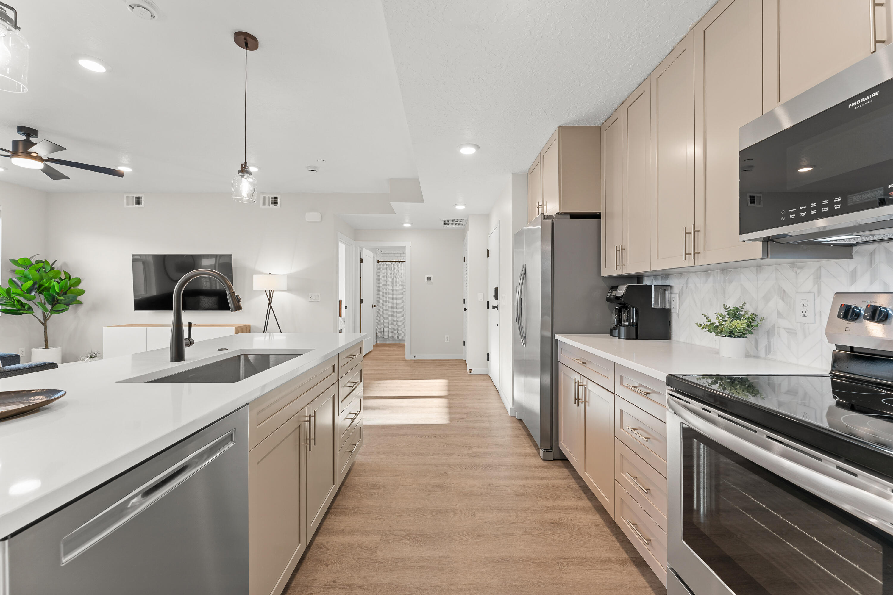 DESERT COLOR RESORT - Residential