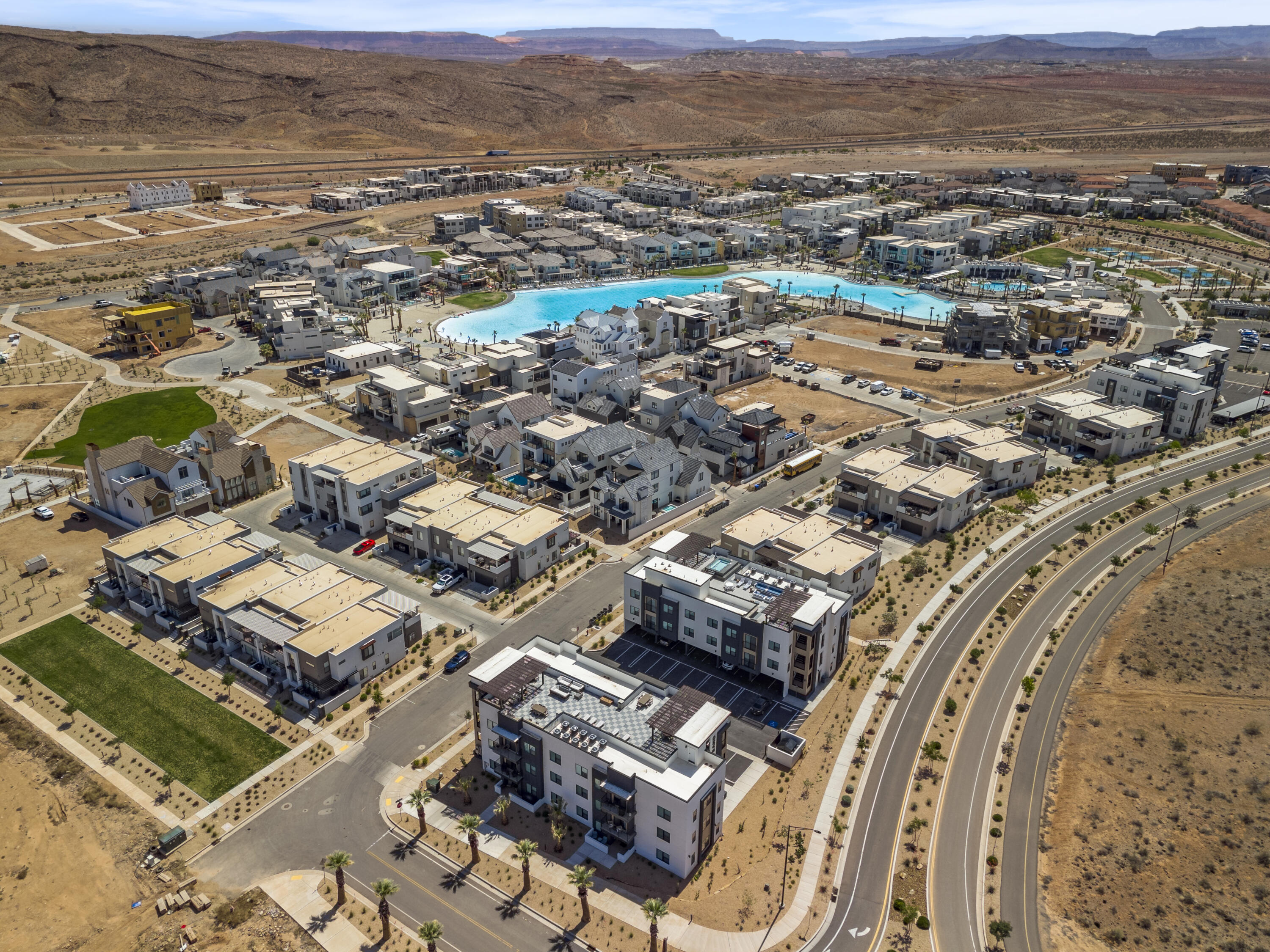 DESERT COLOR RESORT - Residential