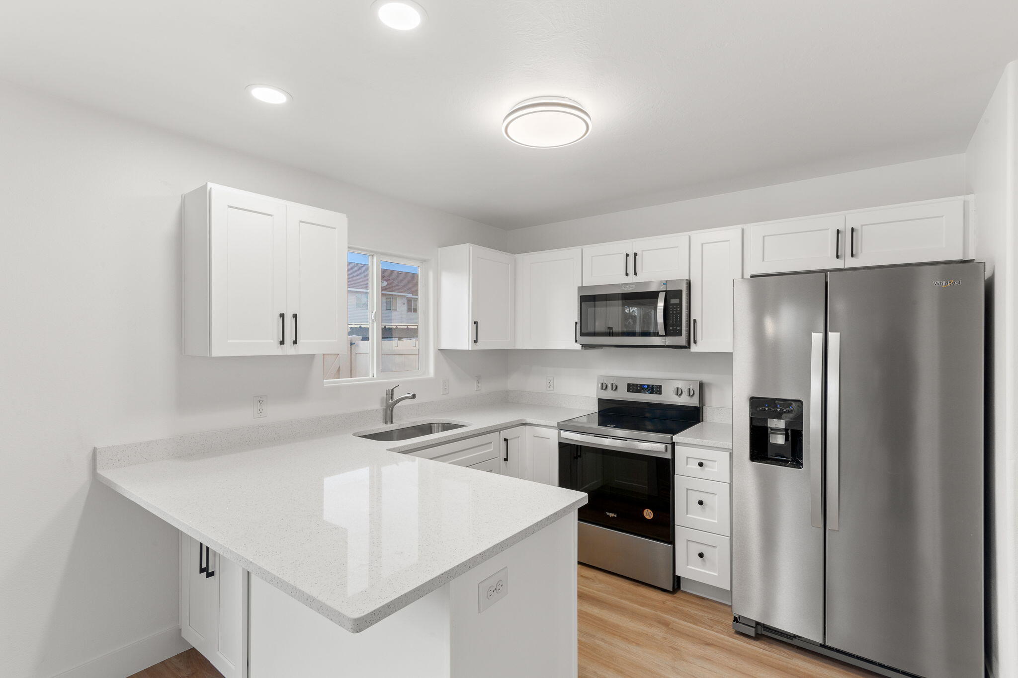 LEXINGTON HILLS TOWNHOMES - Residential