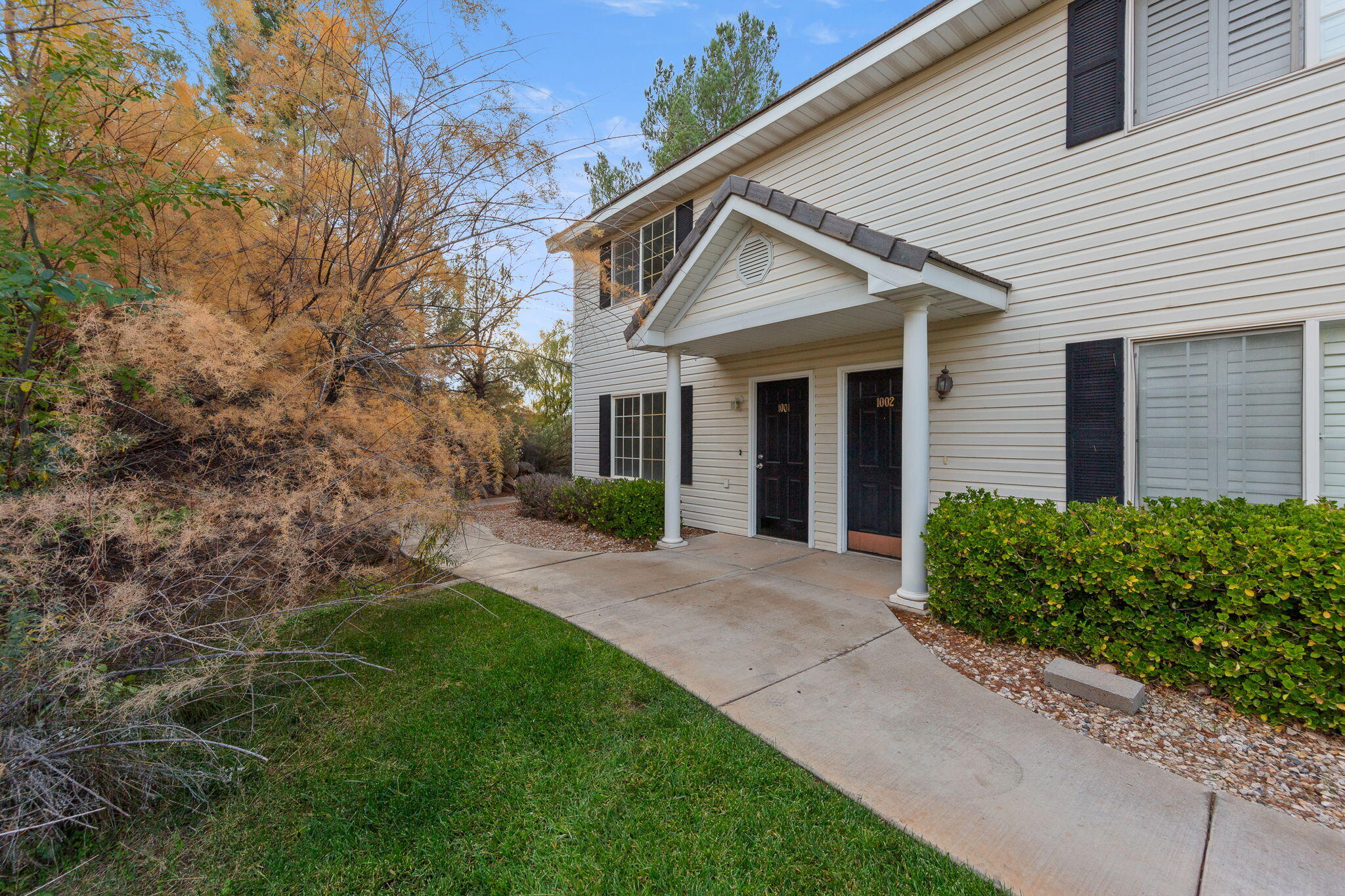 LEXINGTON HILLS TOWNHOMES - Residential