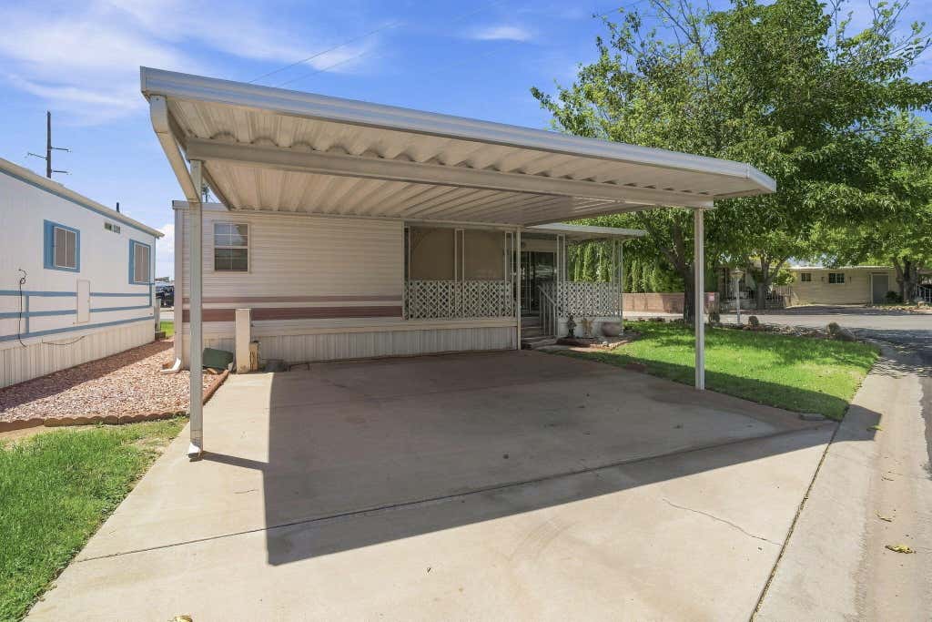 Photo of 1160 E TELEGRAPH ST #59, Washington, UT 84780 (MLS # 26-274883)