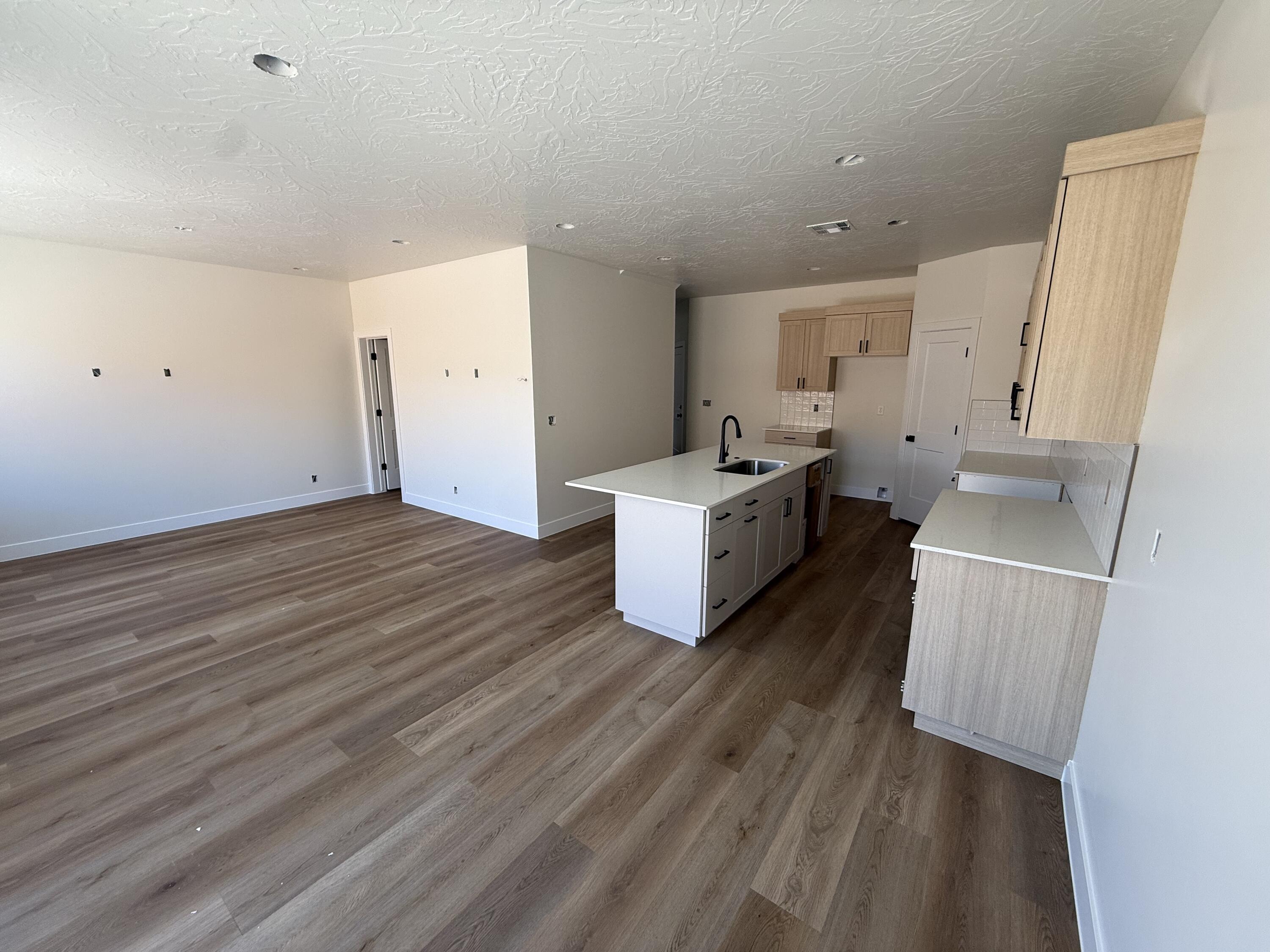 WHITE DOME TOWNHOMES - Residential
