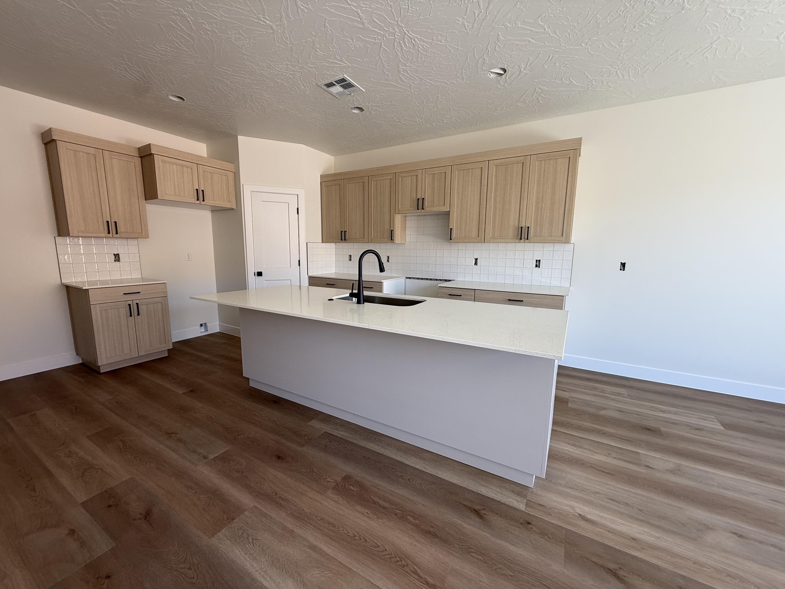 WHITE DOME TOWNHOMES - Residential