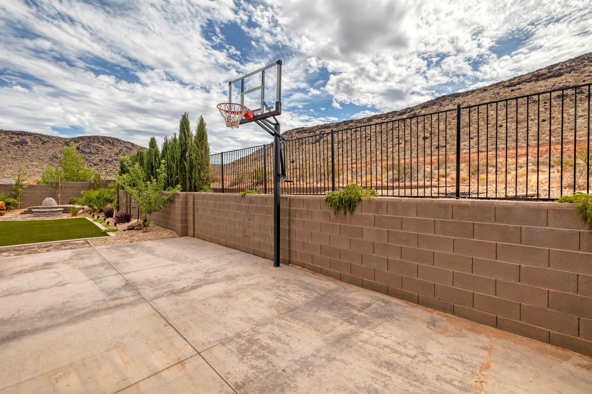 DIXIE SPRINGS - Residential