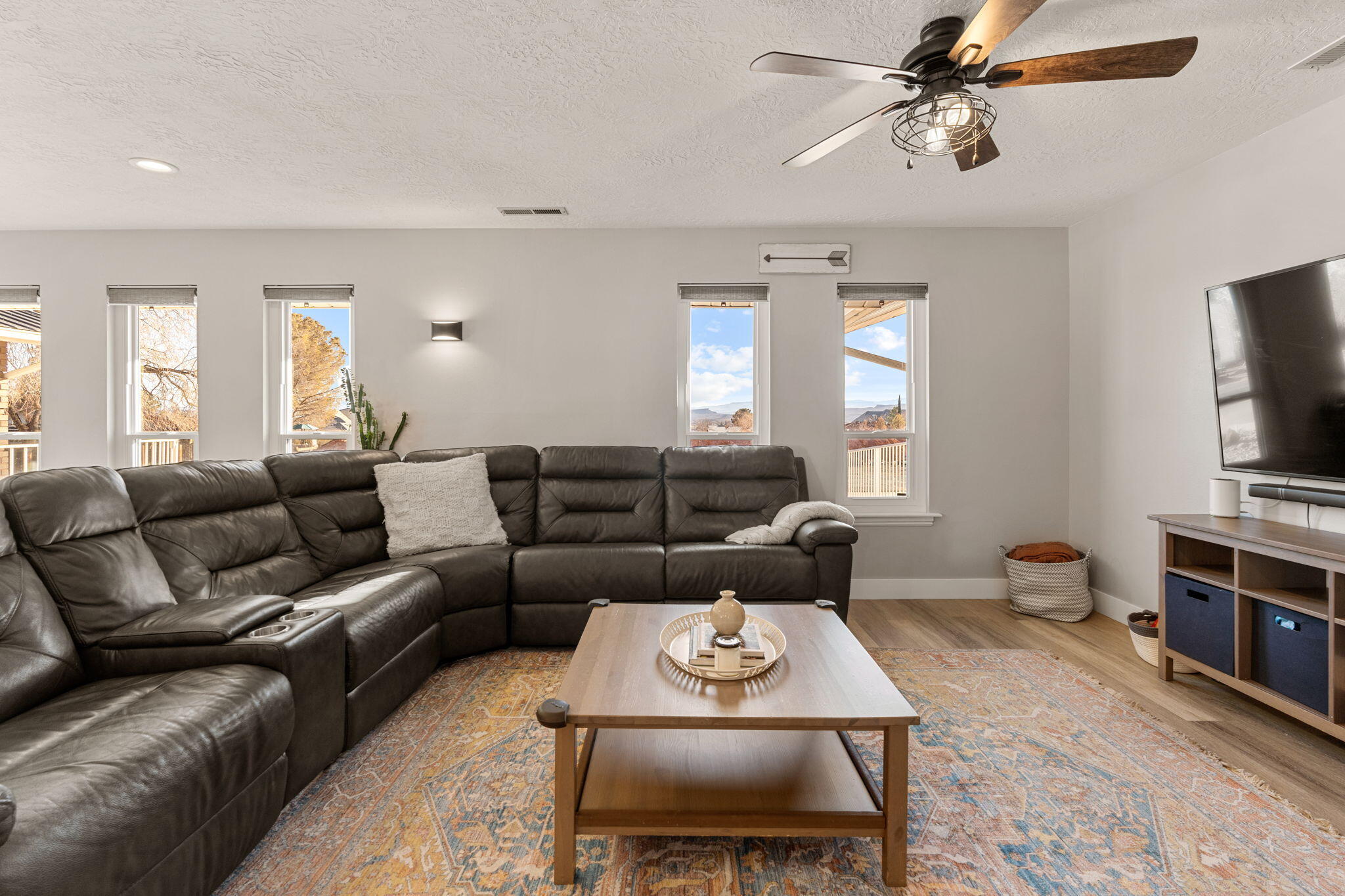 PADRE CANYON ESTATES - Residential