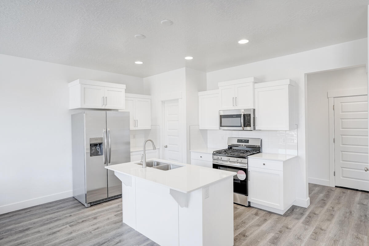 DESERT REFLECTION - Residential