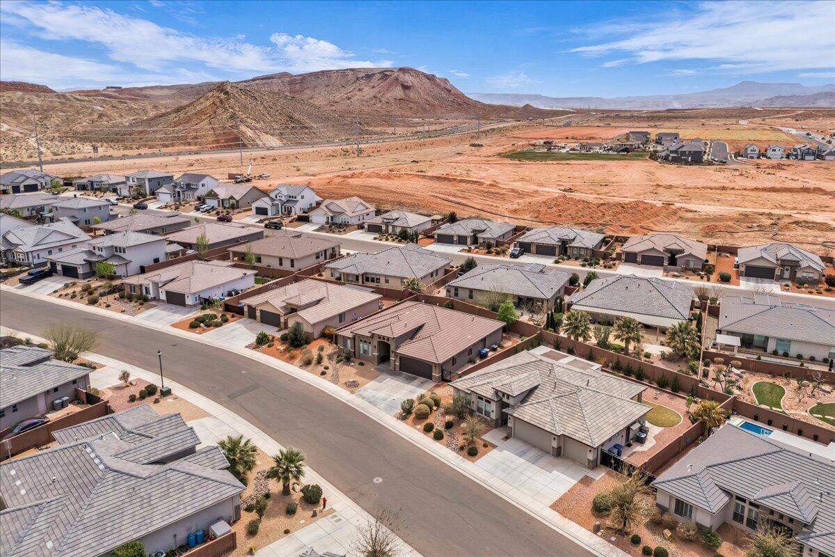 WARNER GATEWAY - Residential