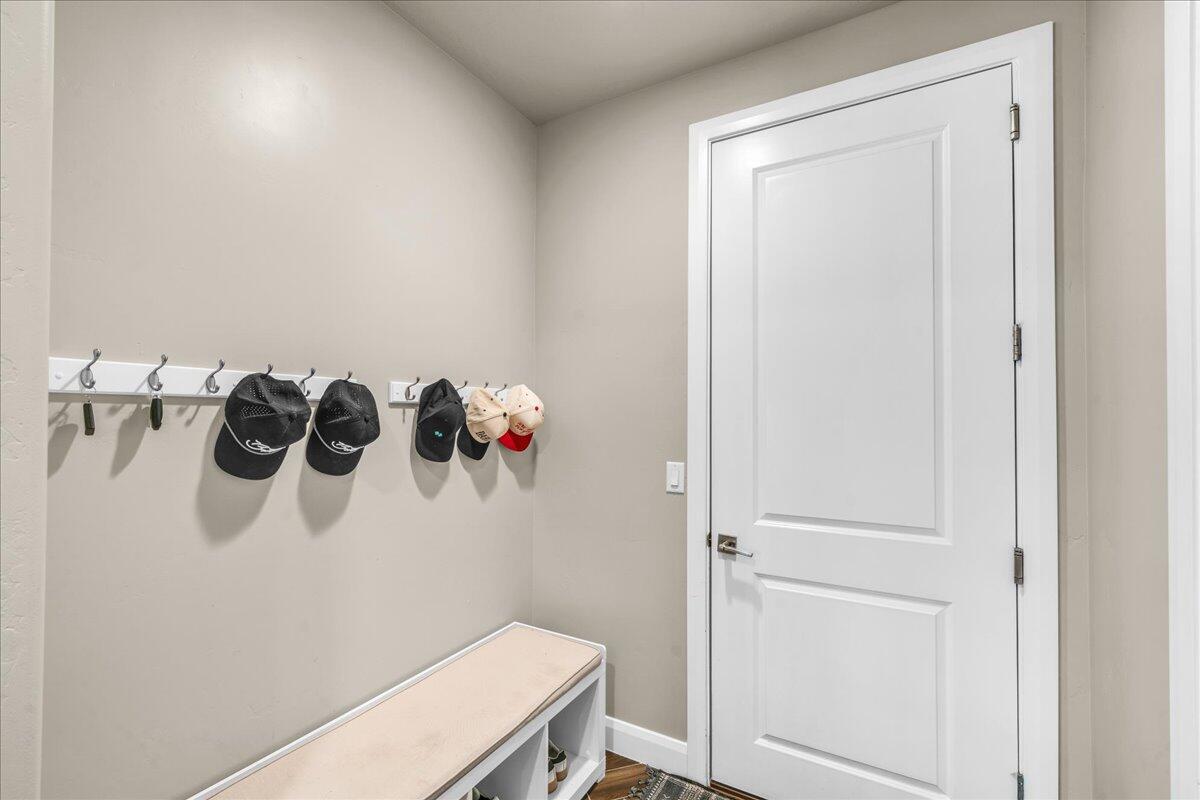 WARNER GATEWAY - Residential