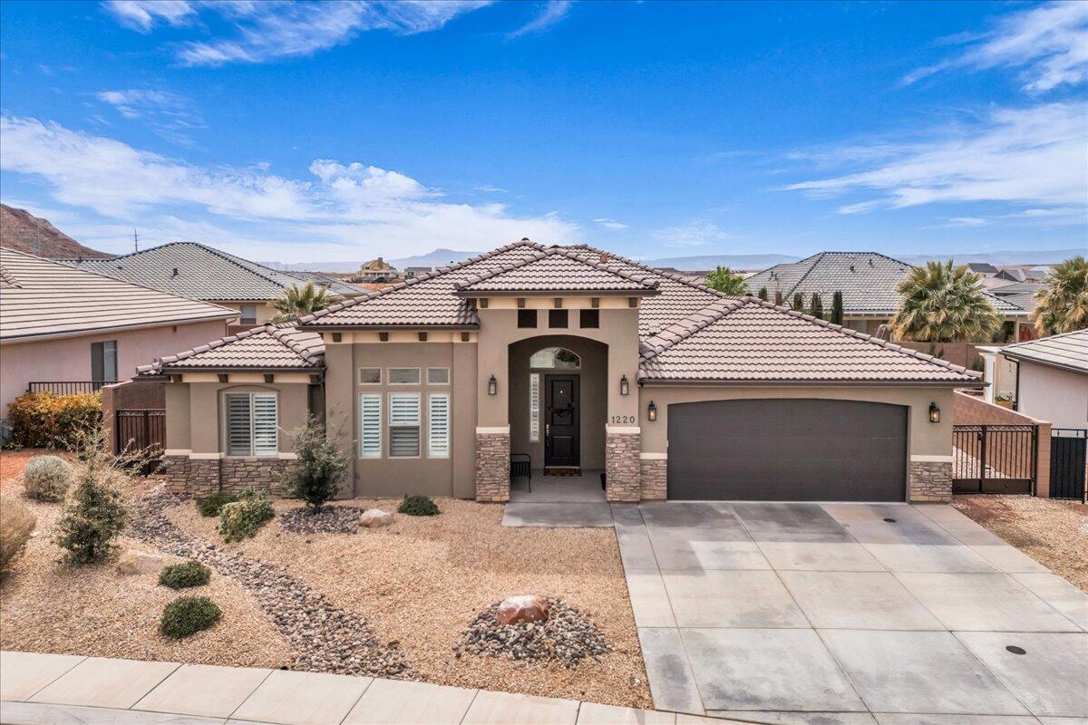 WARNER GATEWAY - Residential