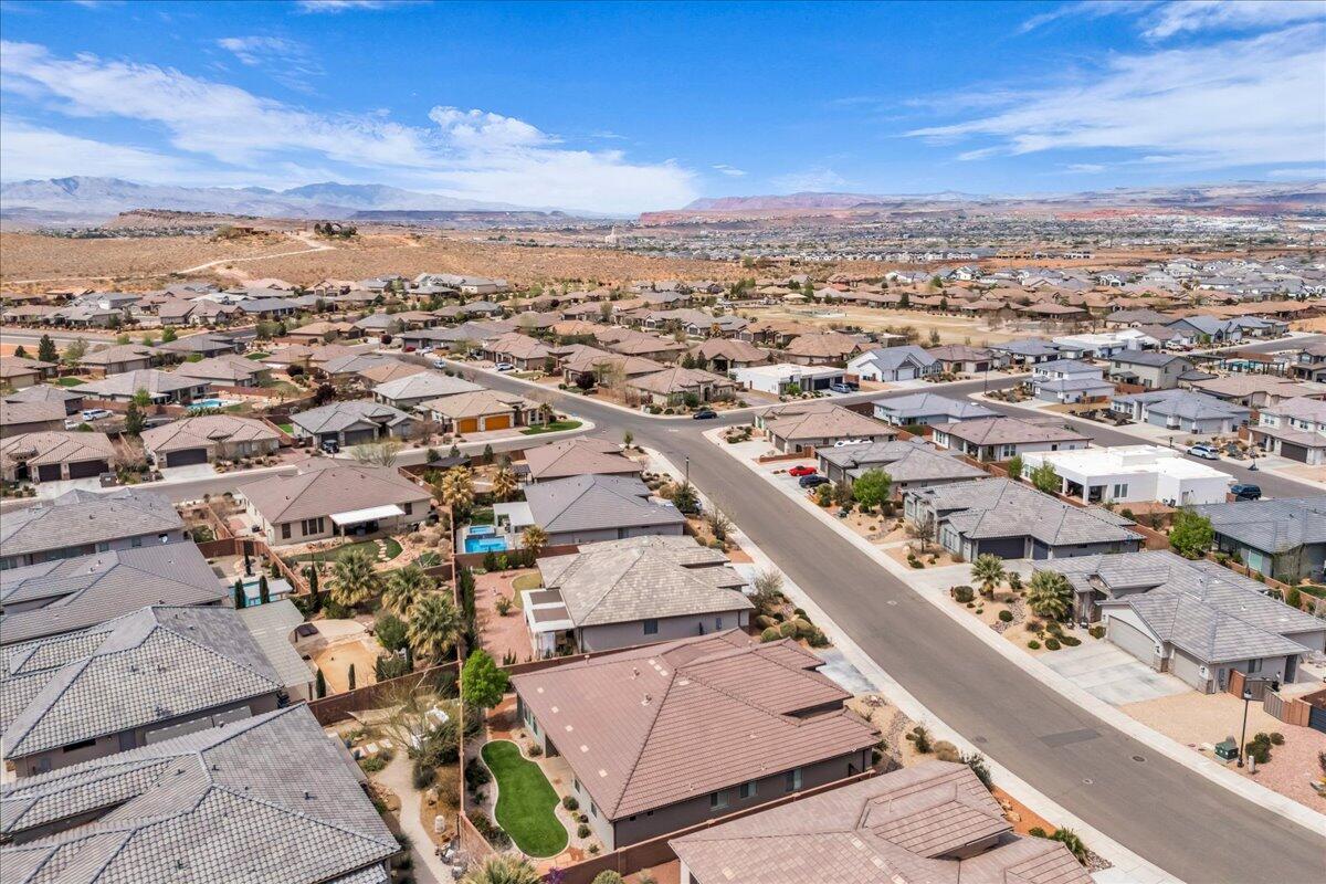 WARNER GATEWAY - Residential