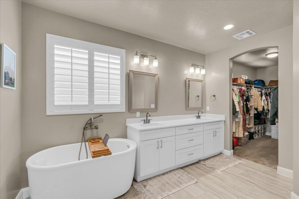 WARNER GATEWAY - Residential