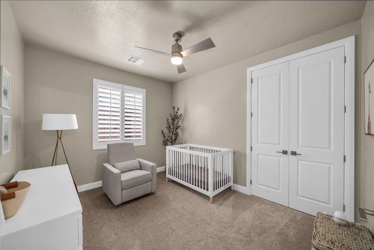 WARNER GATEWAY - Residential