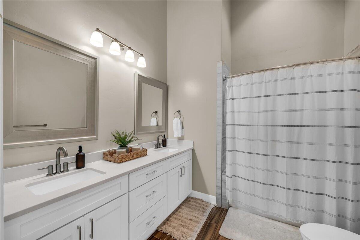 WARNER GATEWAY - Residential