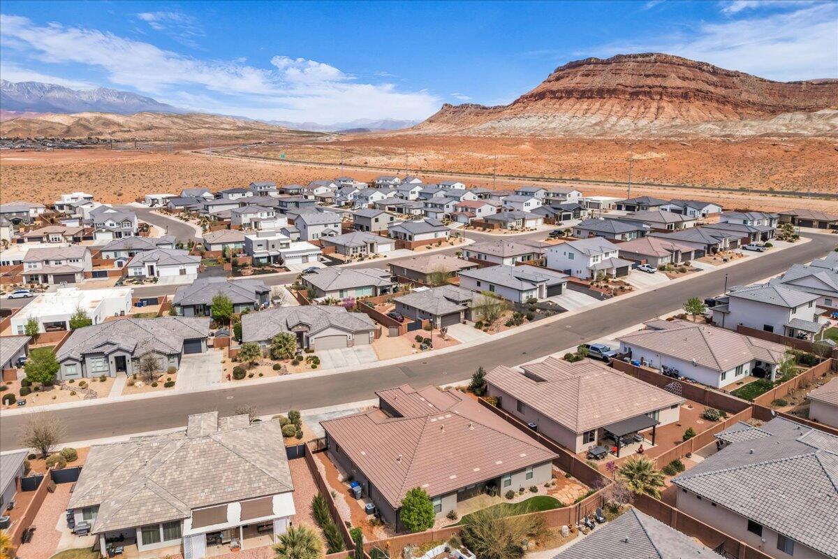 WARNER GATEWAY - Residential