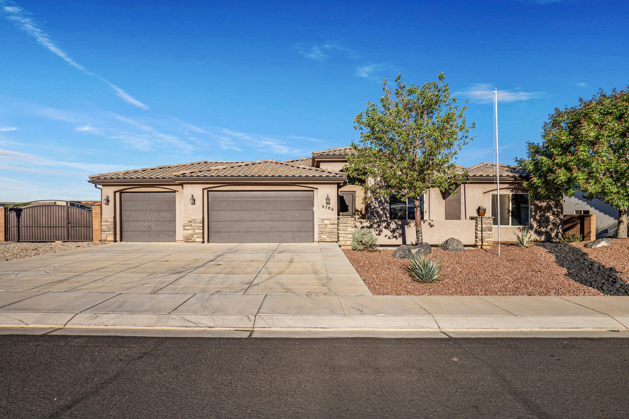 DIXIE SPRINGS - Residential