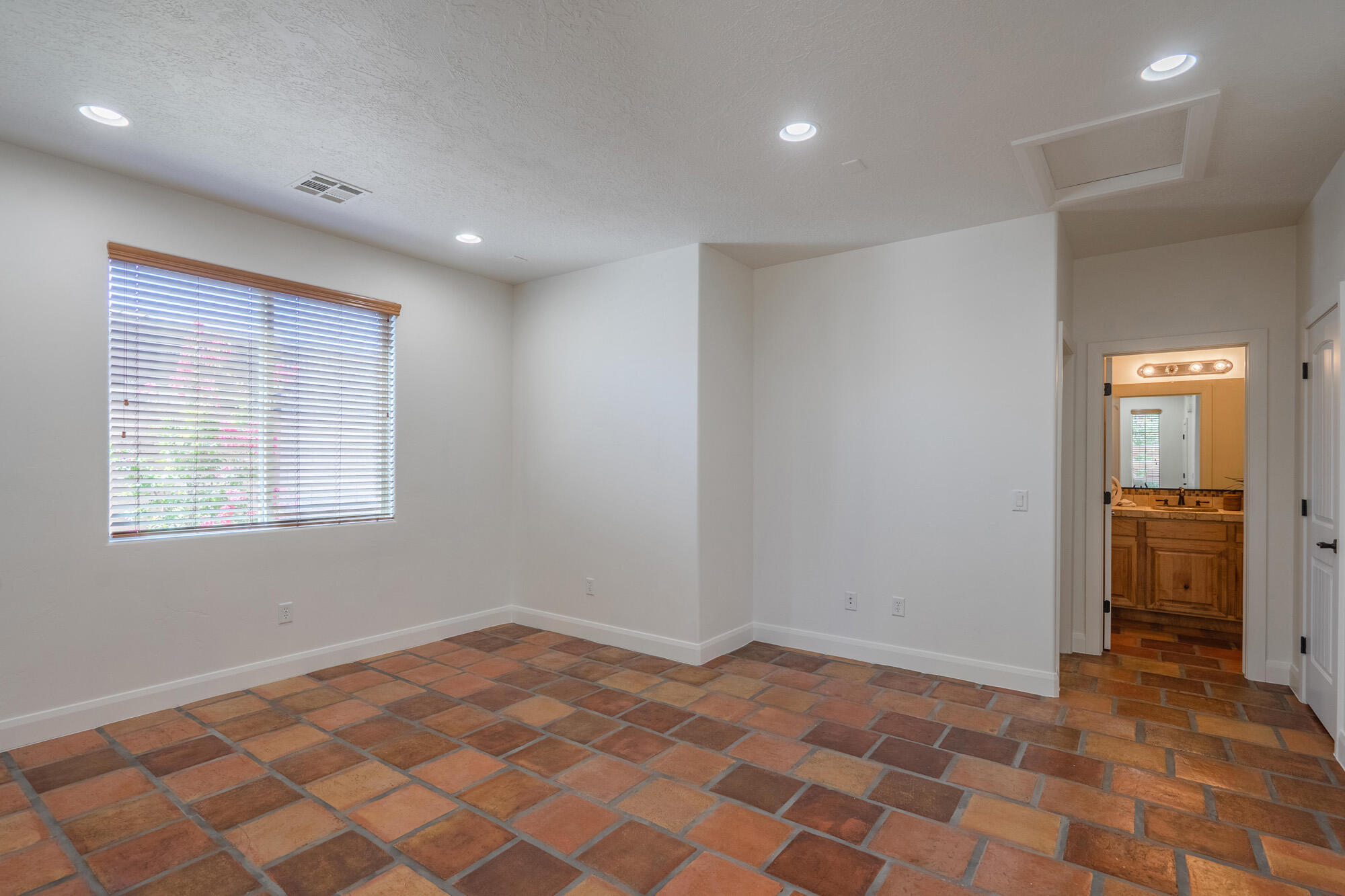 HIGHLAND PARK AT THE CORAL CANYON - Residential