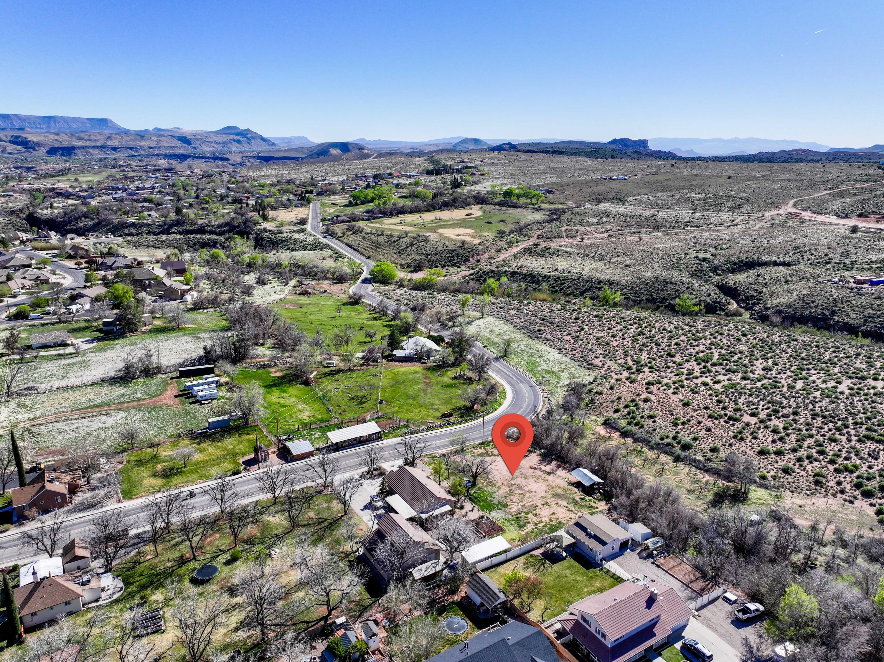 TOQUERVILLE TOWNSITE - Land