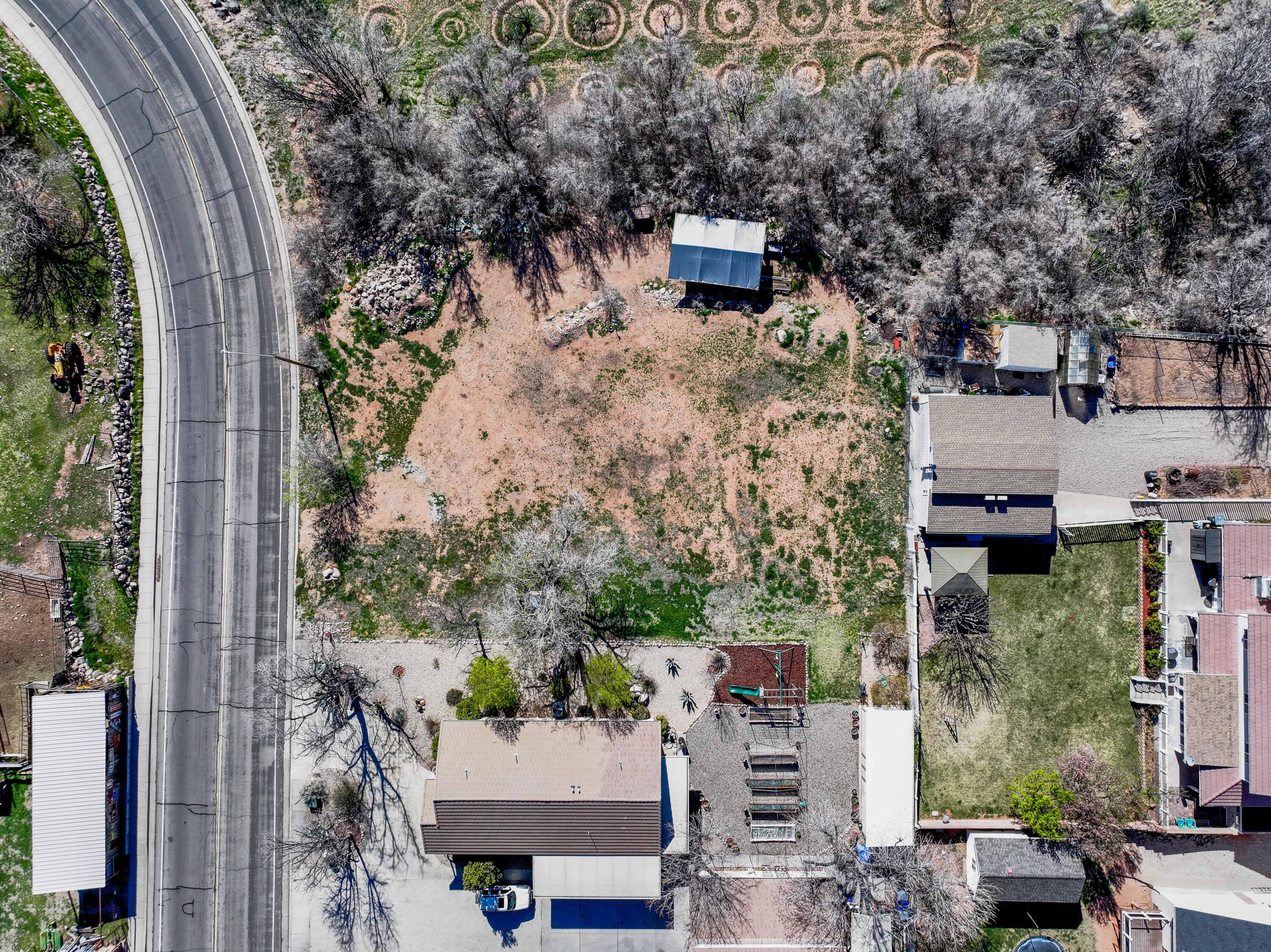 TOQUERVILLE TOWNSITE - Land