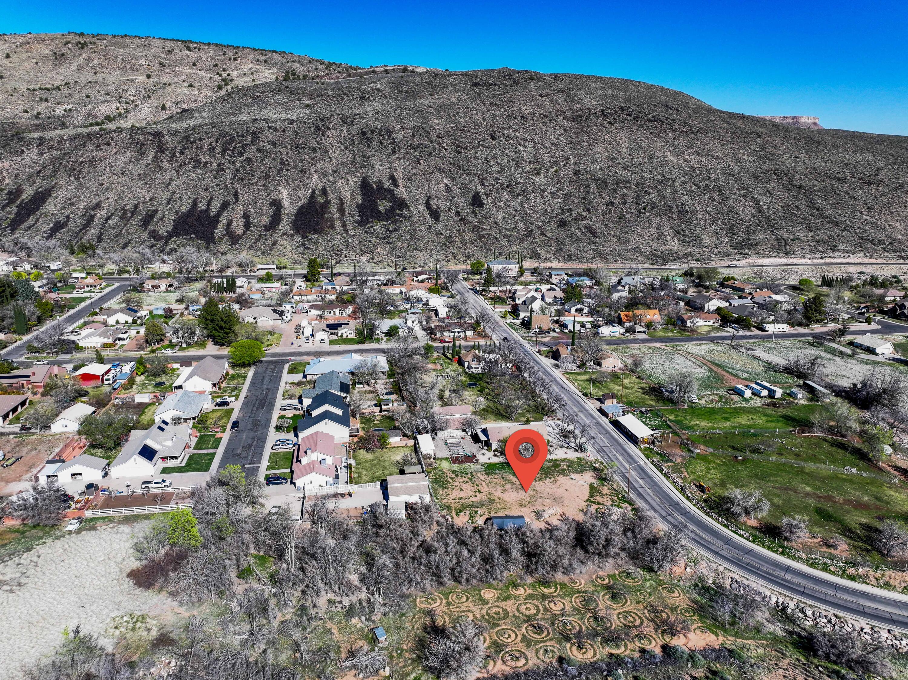 TOQUERVILLE TOWNSITE - Land