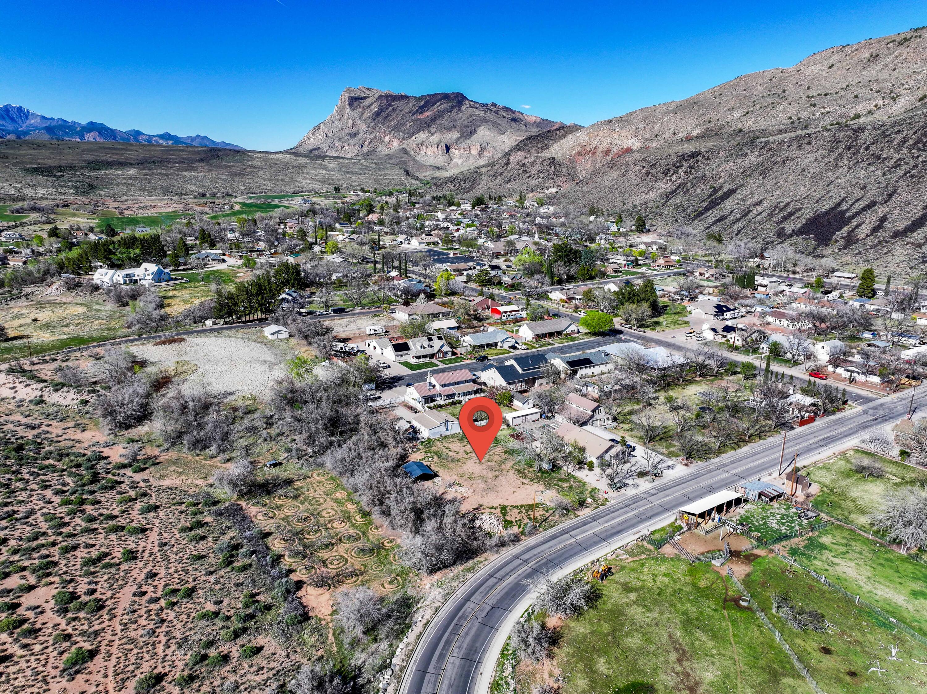 TOQUERVILLE TOWNSITE - Land