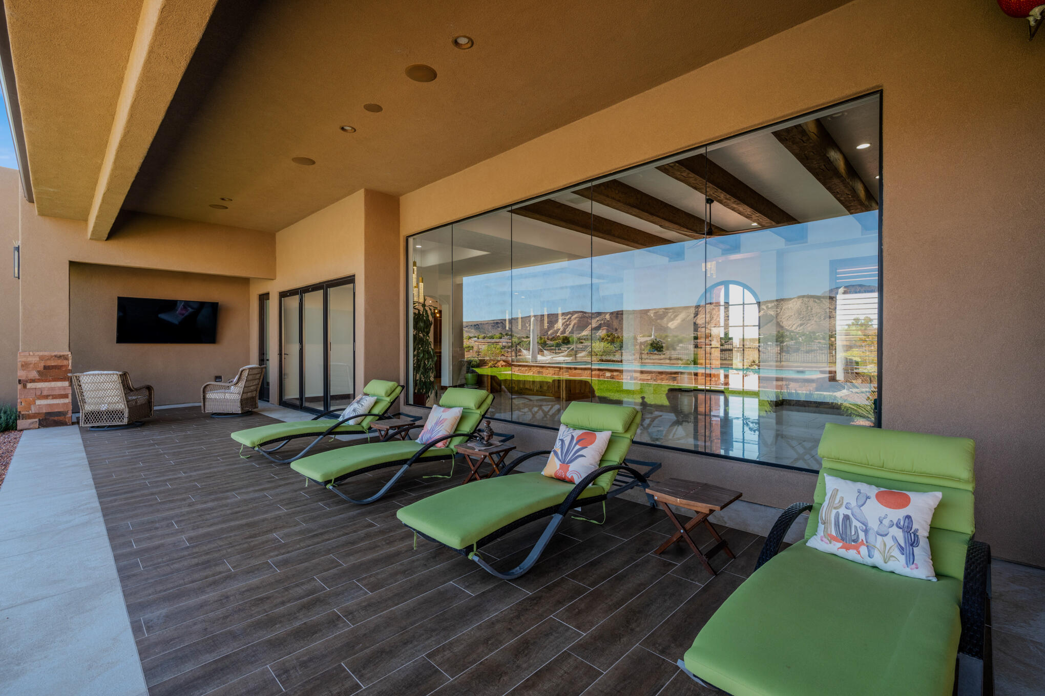 LEDGES OF ST GEORGE - Residential