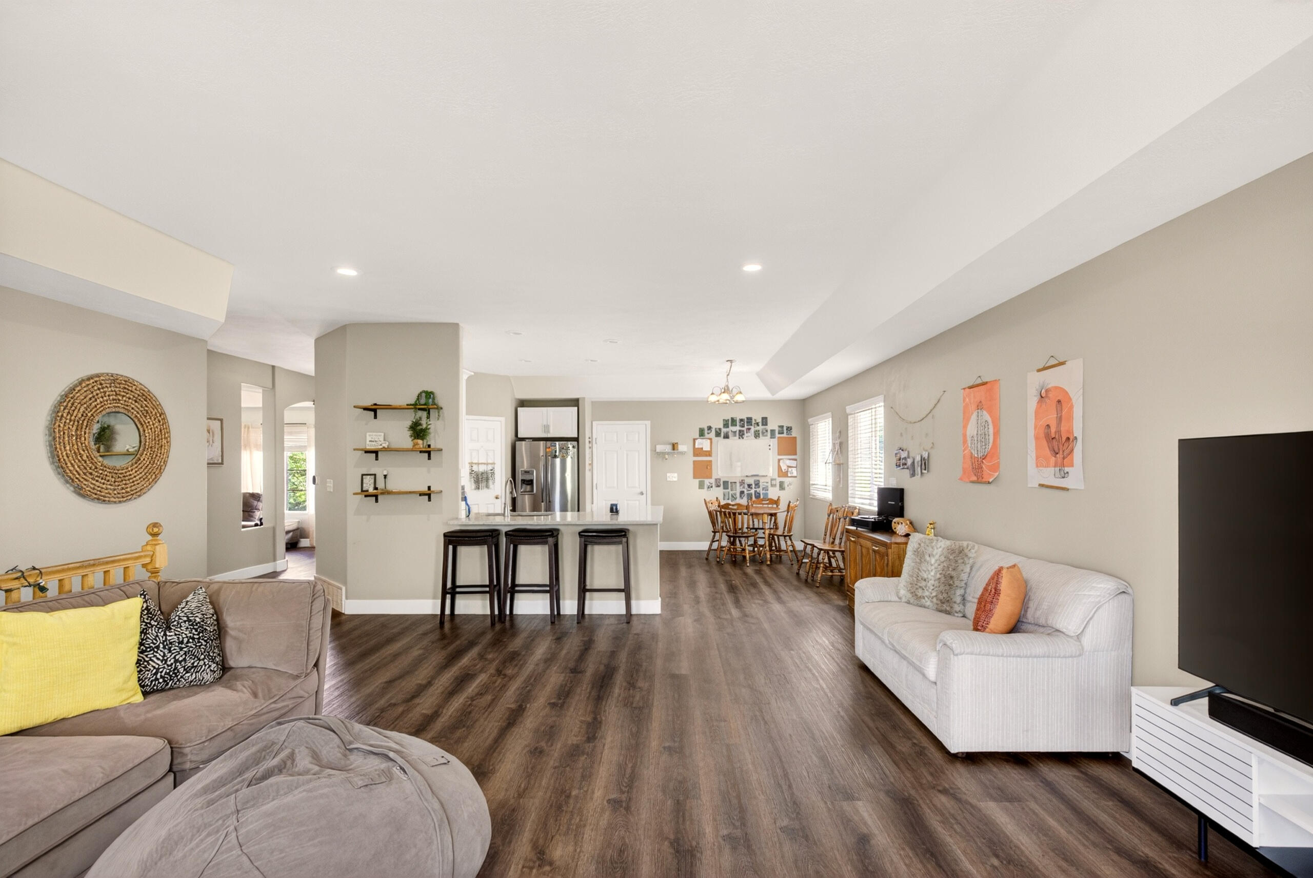 DESERT HILLS - Residential